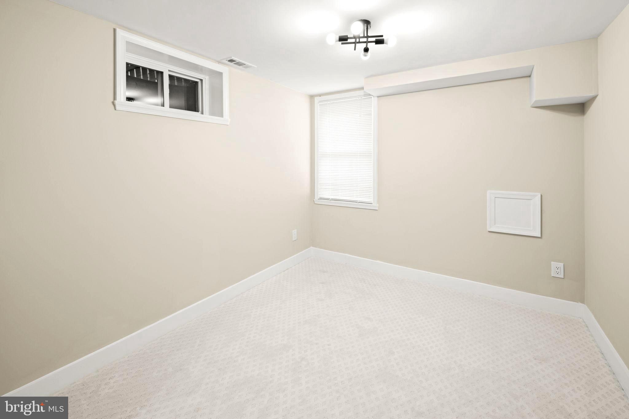 MARLBOROUGH - Residential