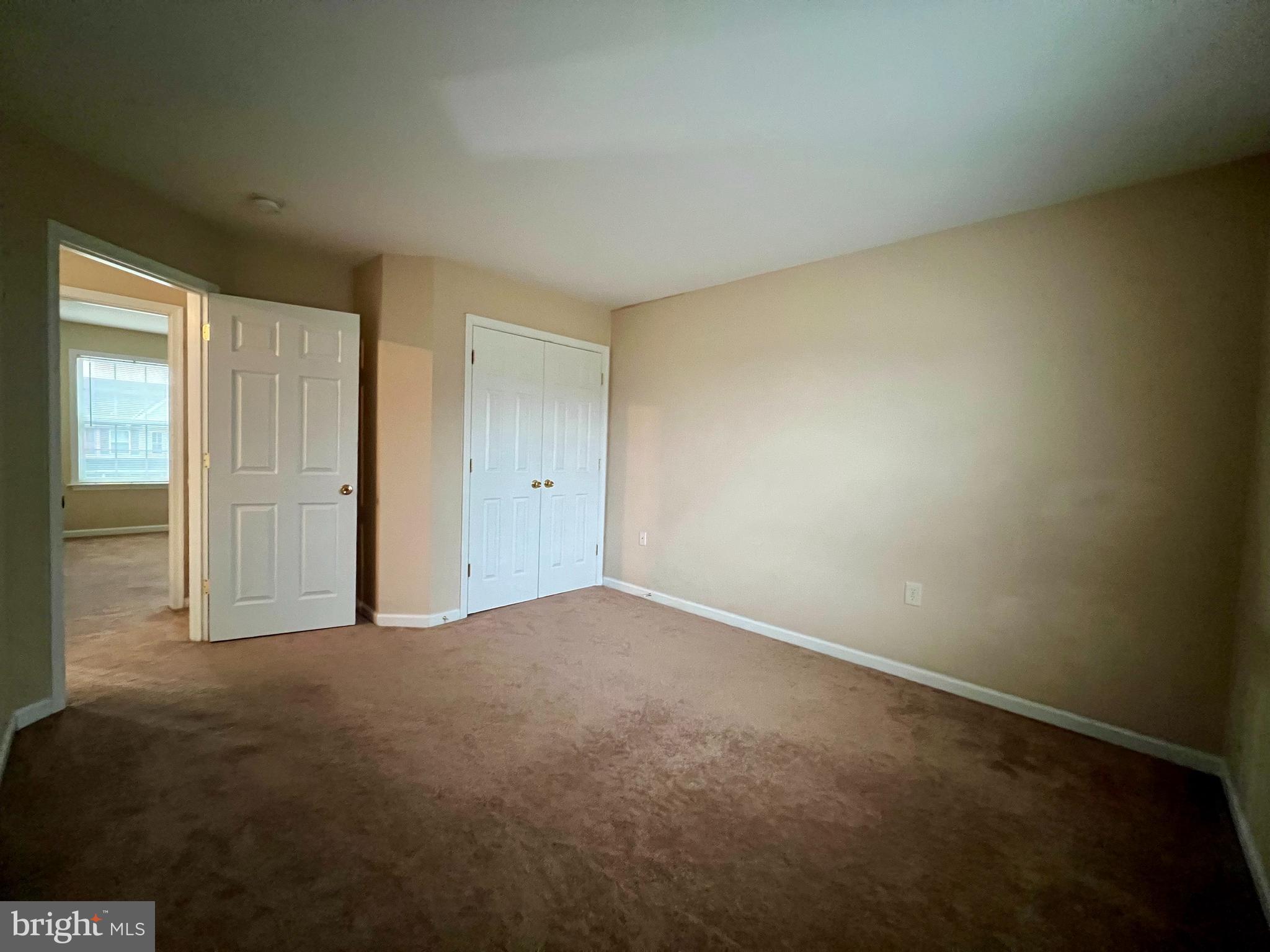 LOCUST HILL - Residential Lease