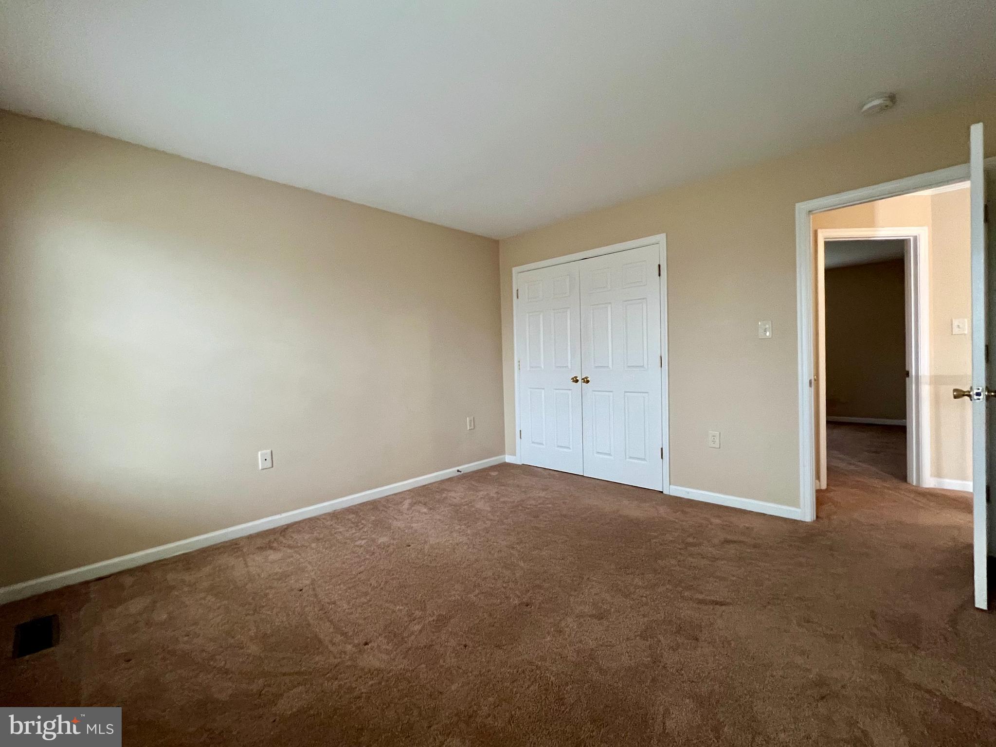 LOCUST HILL - Residential Lease