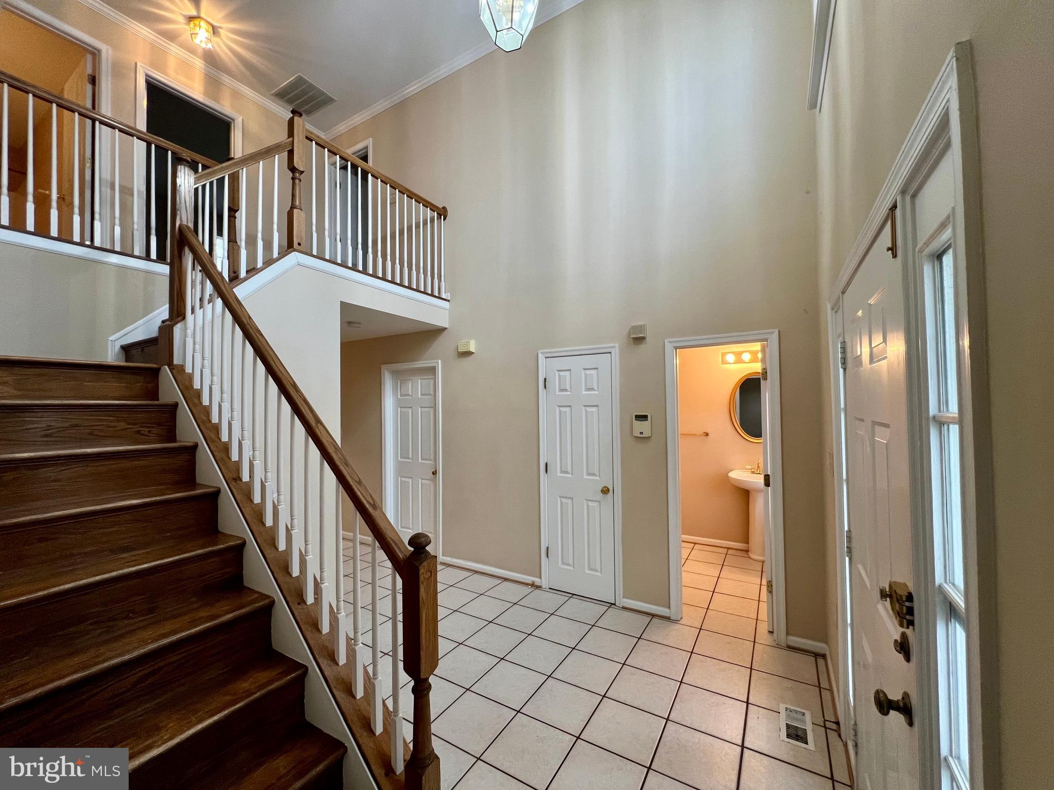 LOCUST HILL - Residential Lease