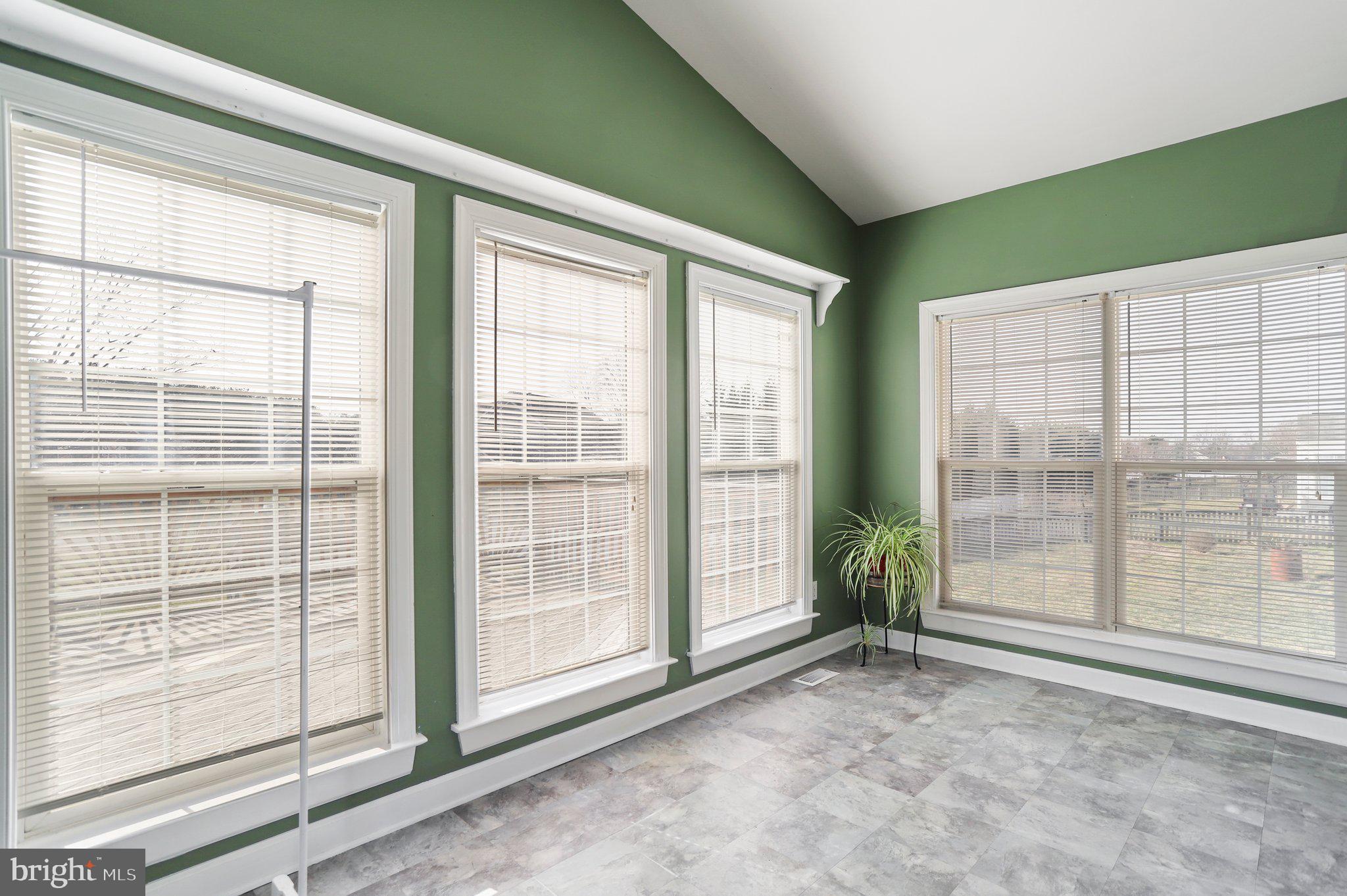 CRESTVIEW - Residential