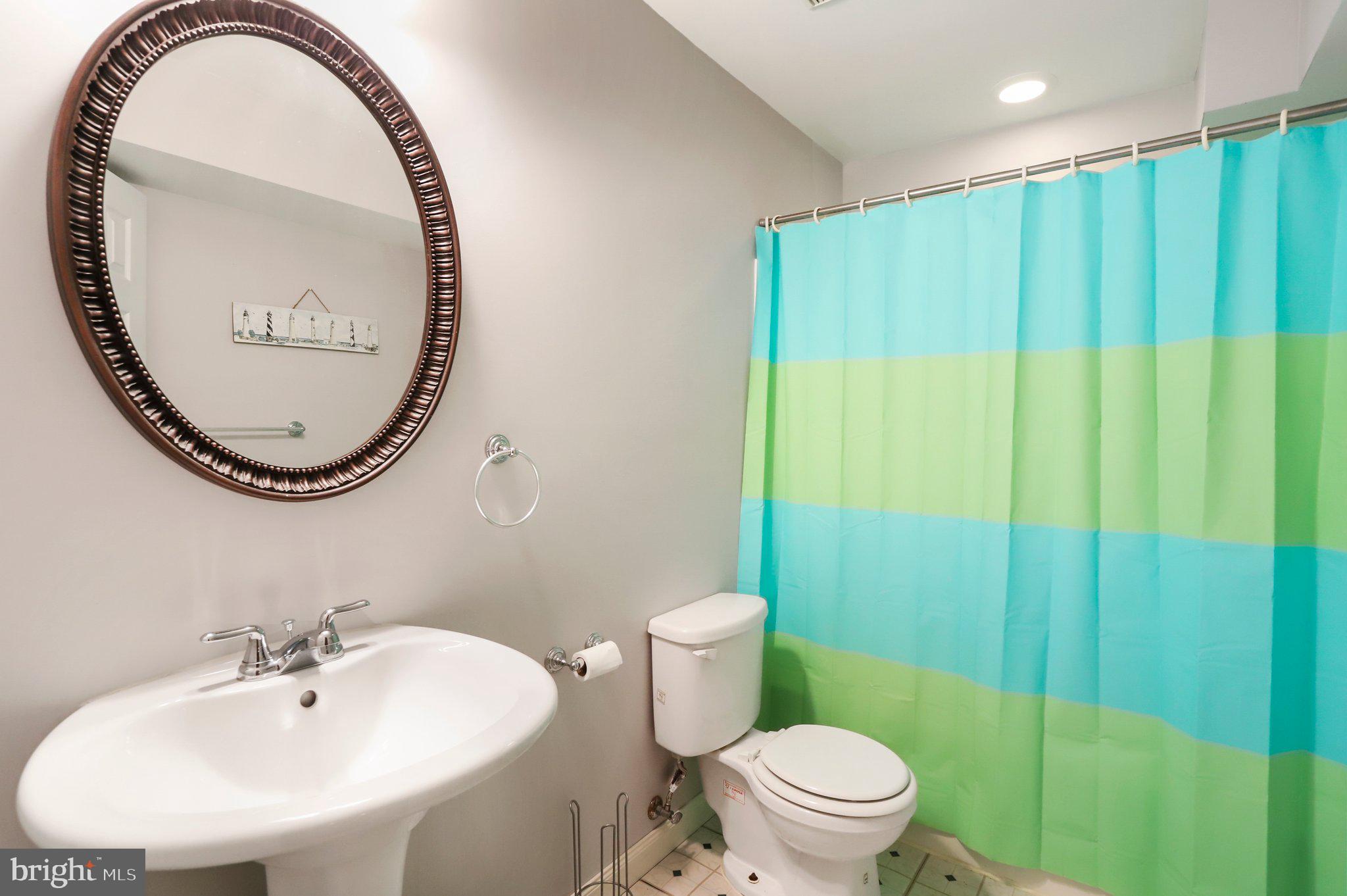 CRESTVIEW - Residential