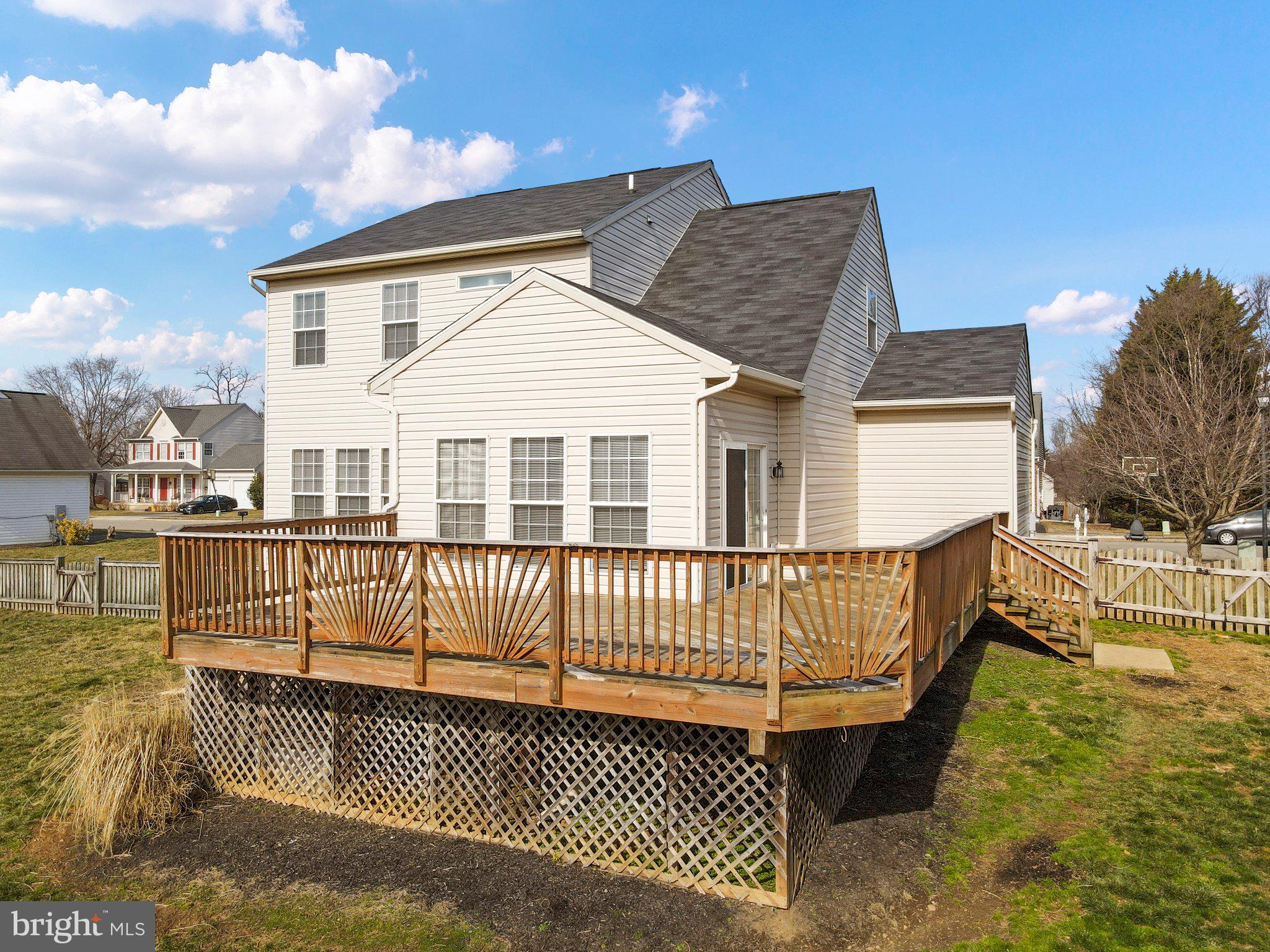 CRESTVIEW - Residential