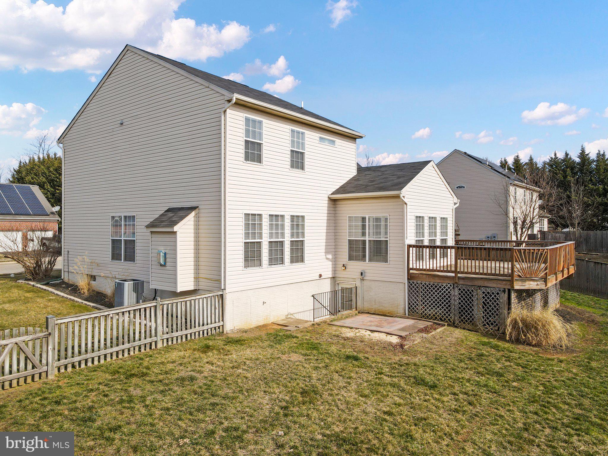 CRESTVIEW - Residential