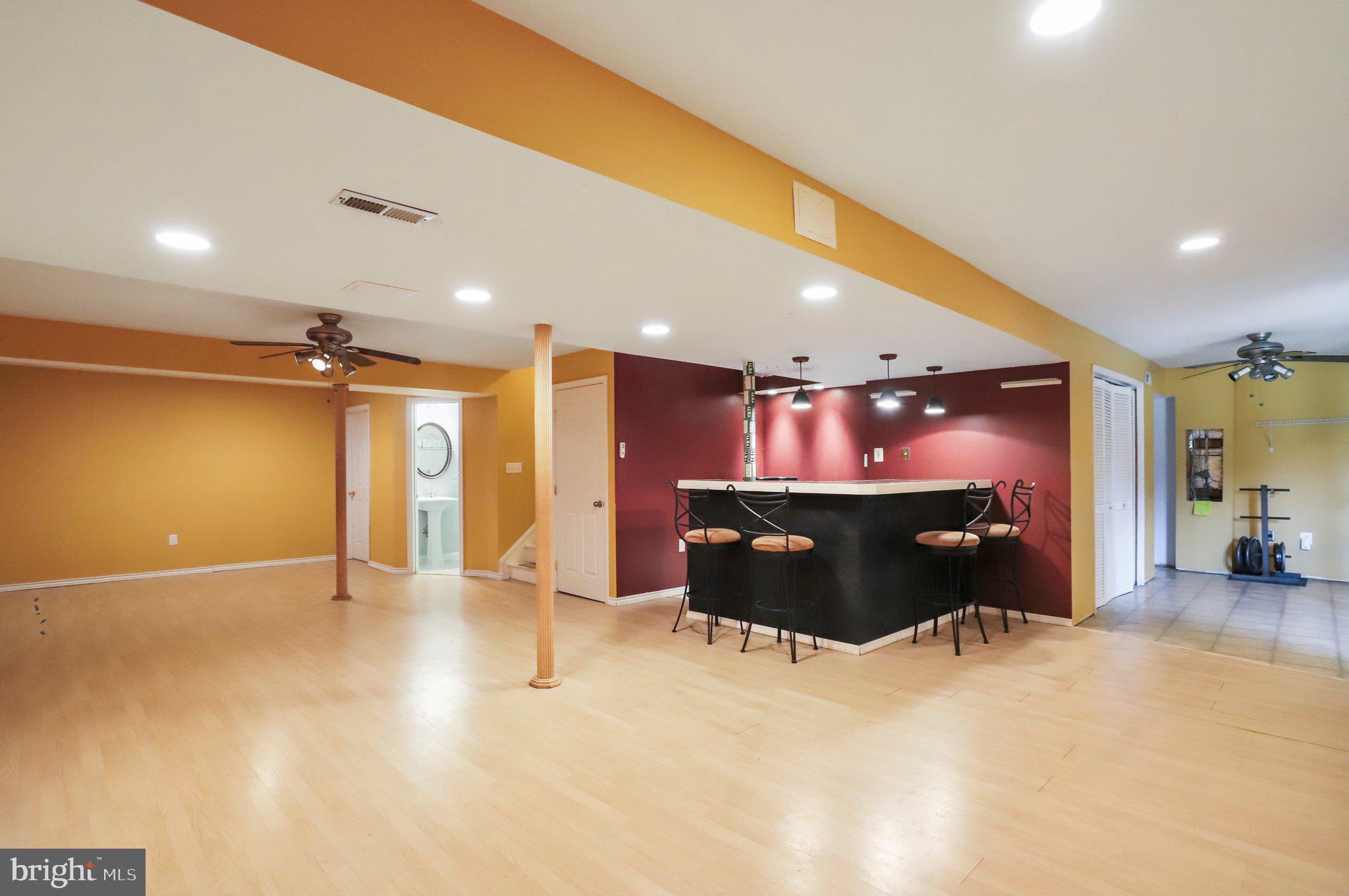 CRESTVIEW - Residential