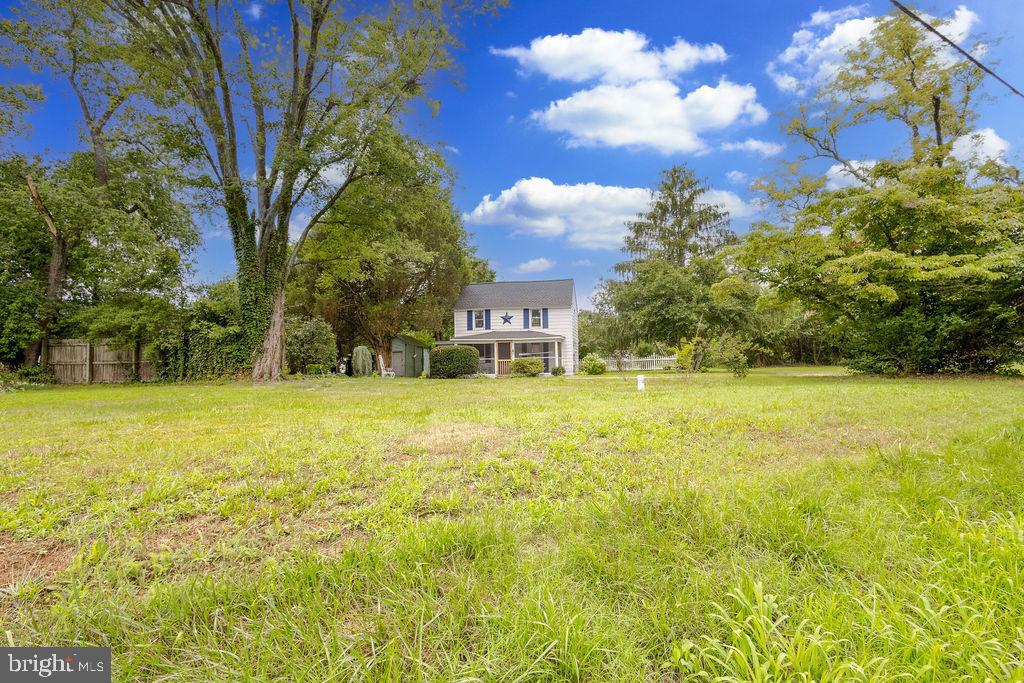 8115 BROOMES ISLAND ROAD