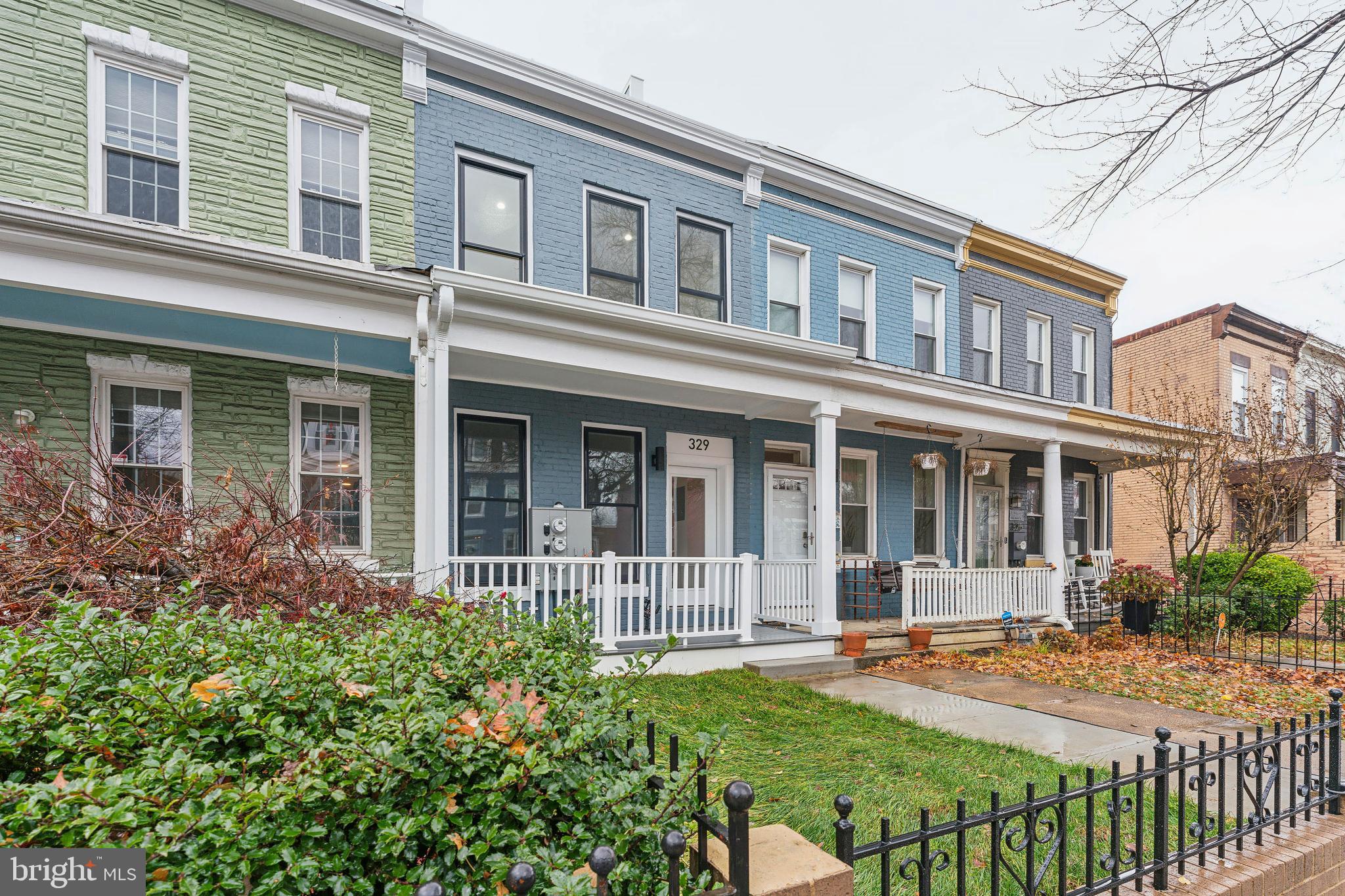 329 16TH STREET SE