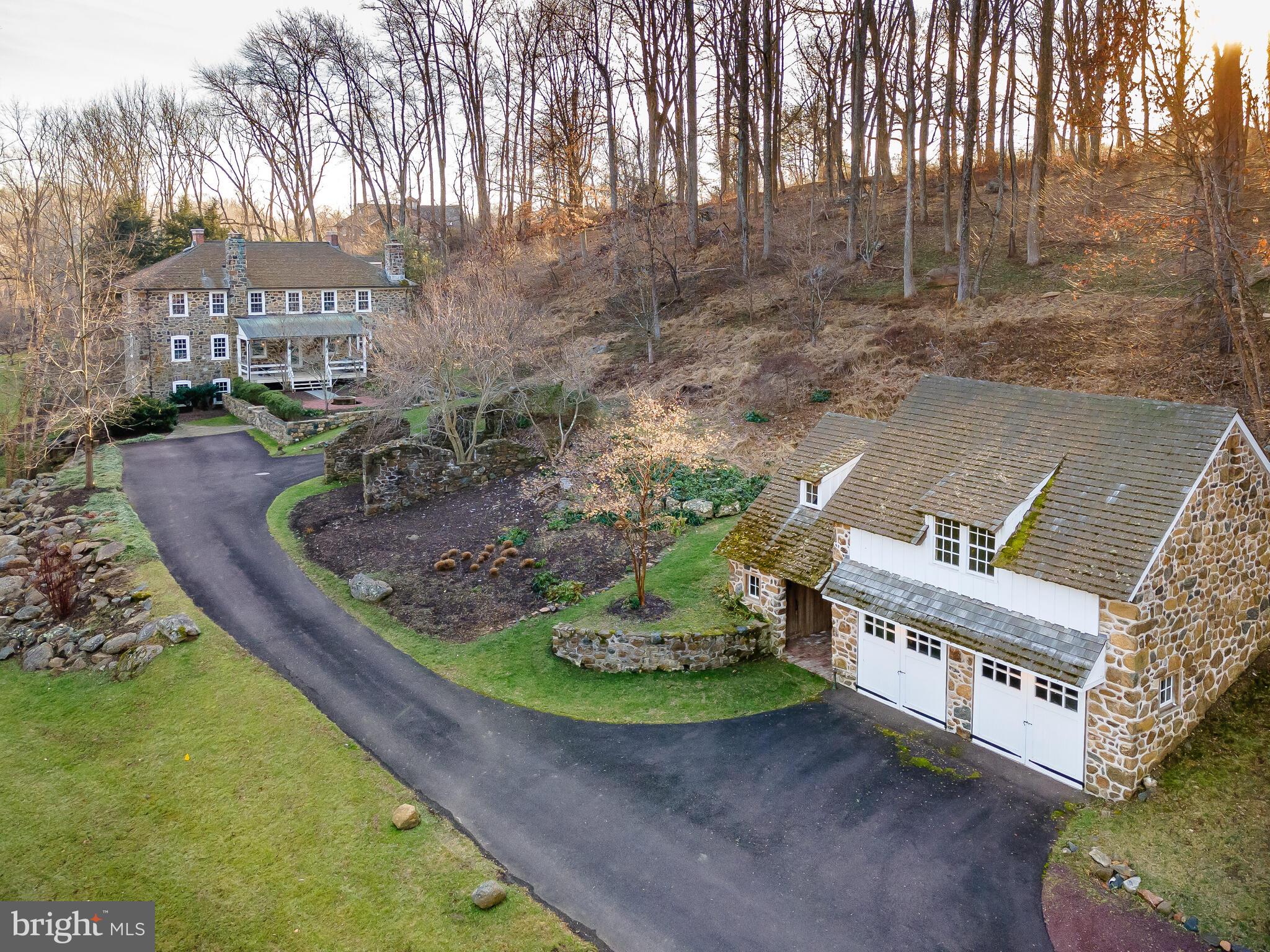 RADNOR HUNT - Residential