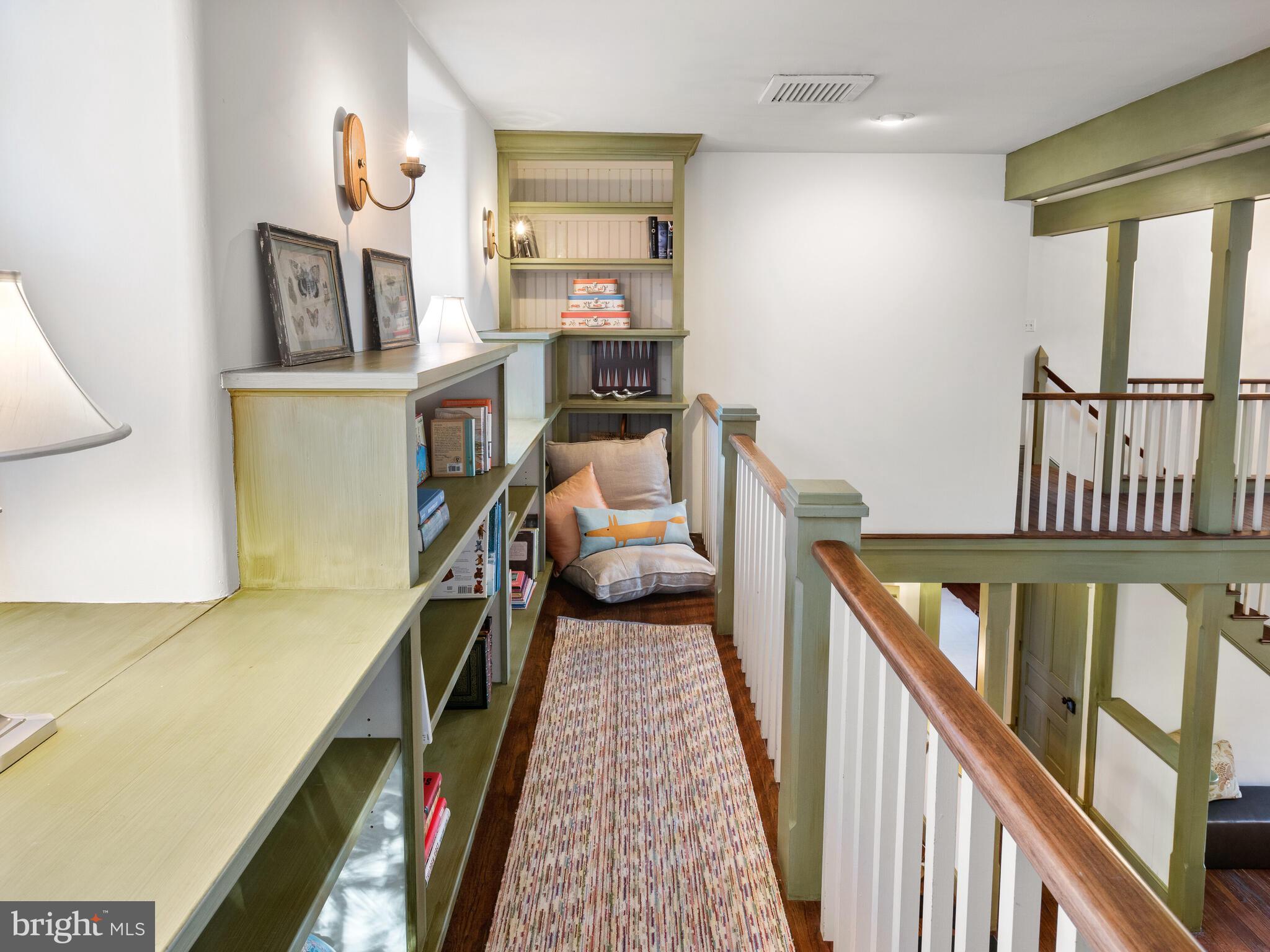 RADNOR HUNT - Residential