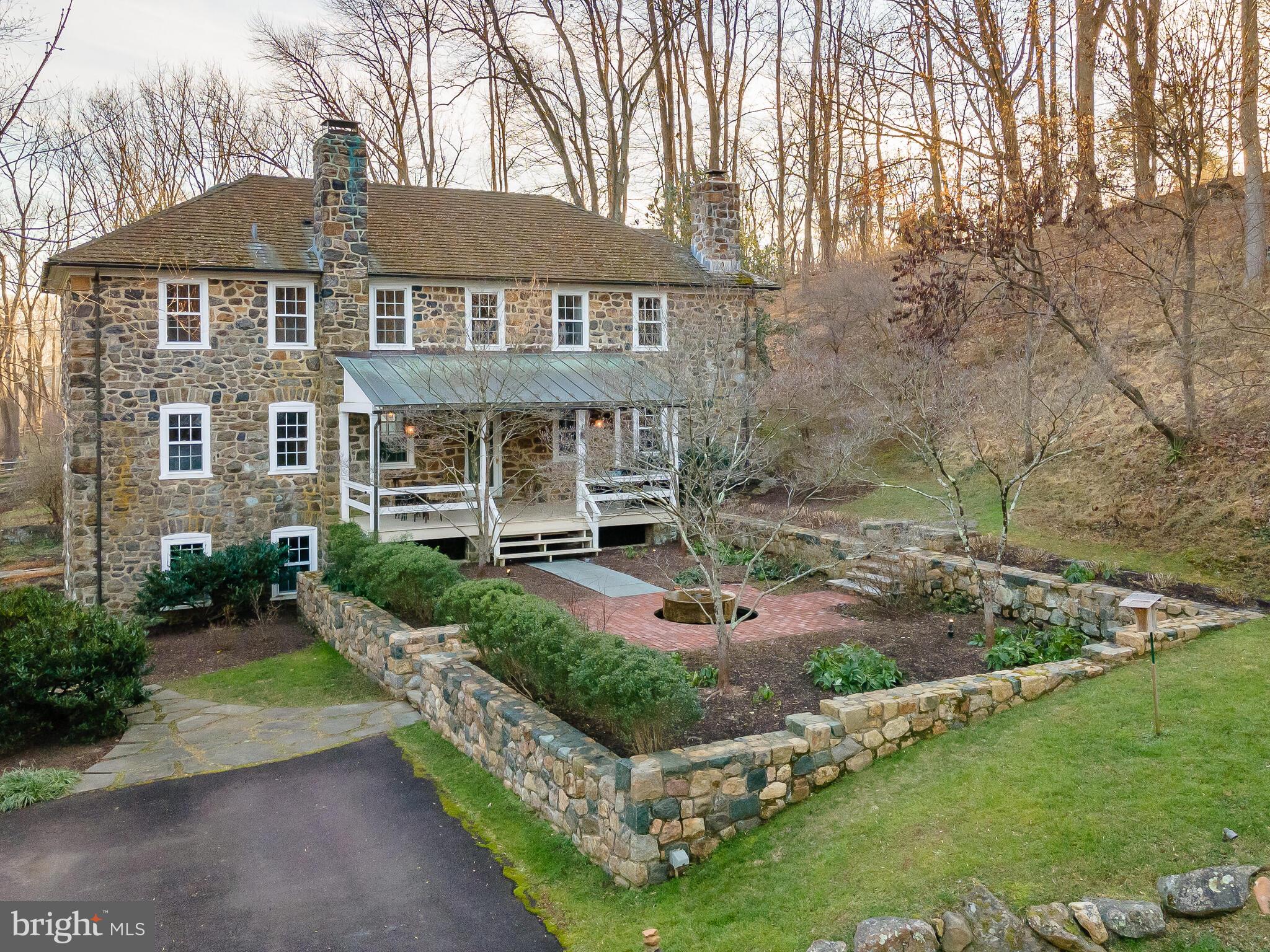 RADNOR HUNT - Residential