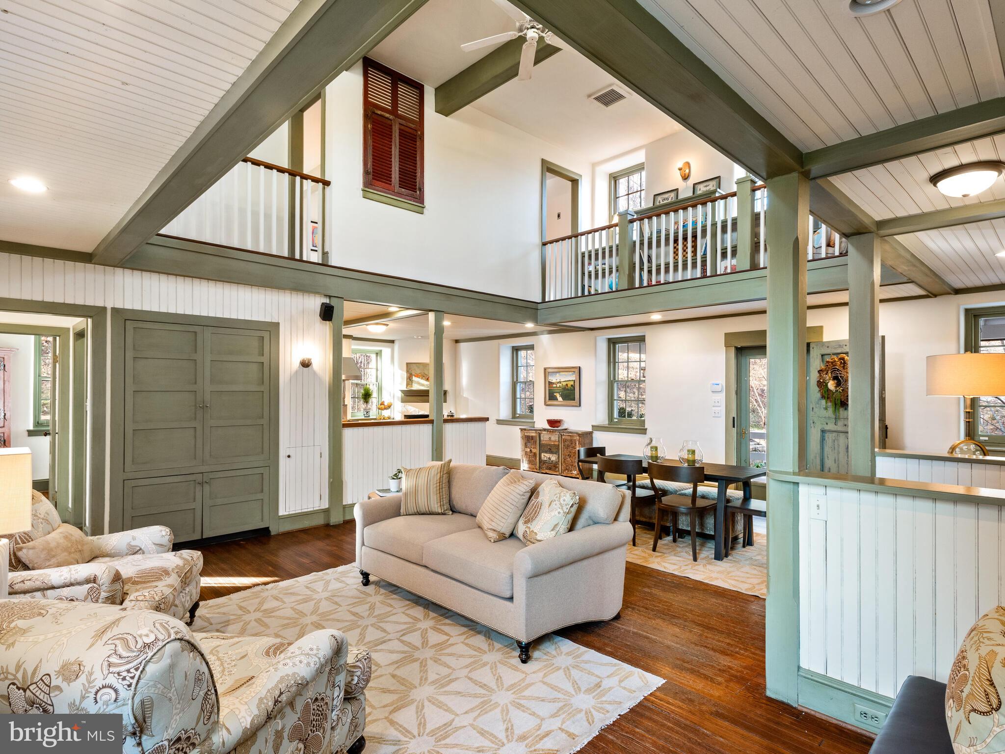 RADNOR HUNT - Residential