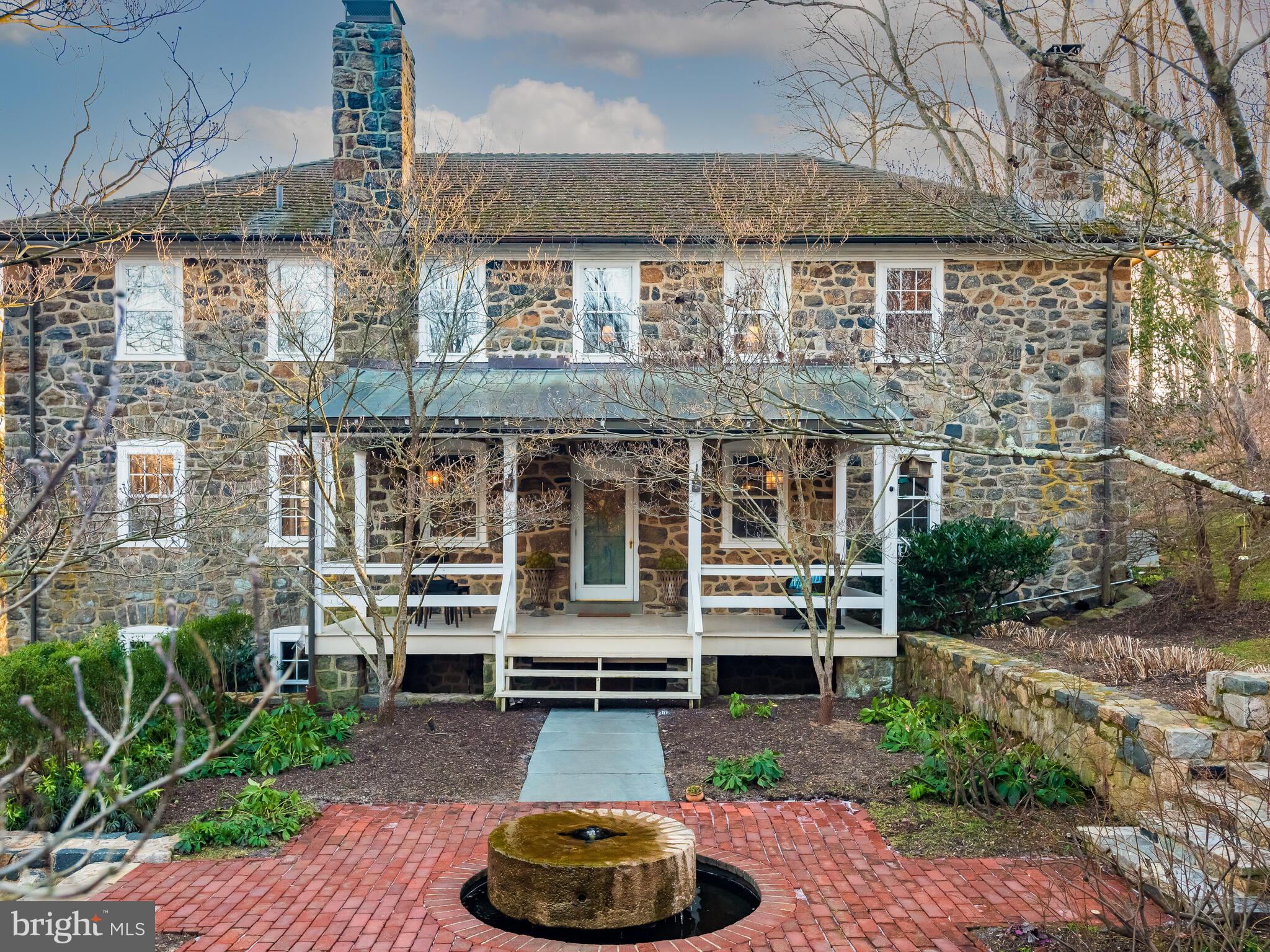 RADNOR HUNT - Residential