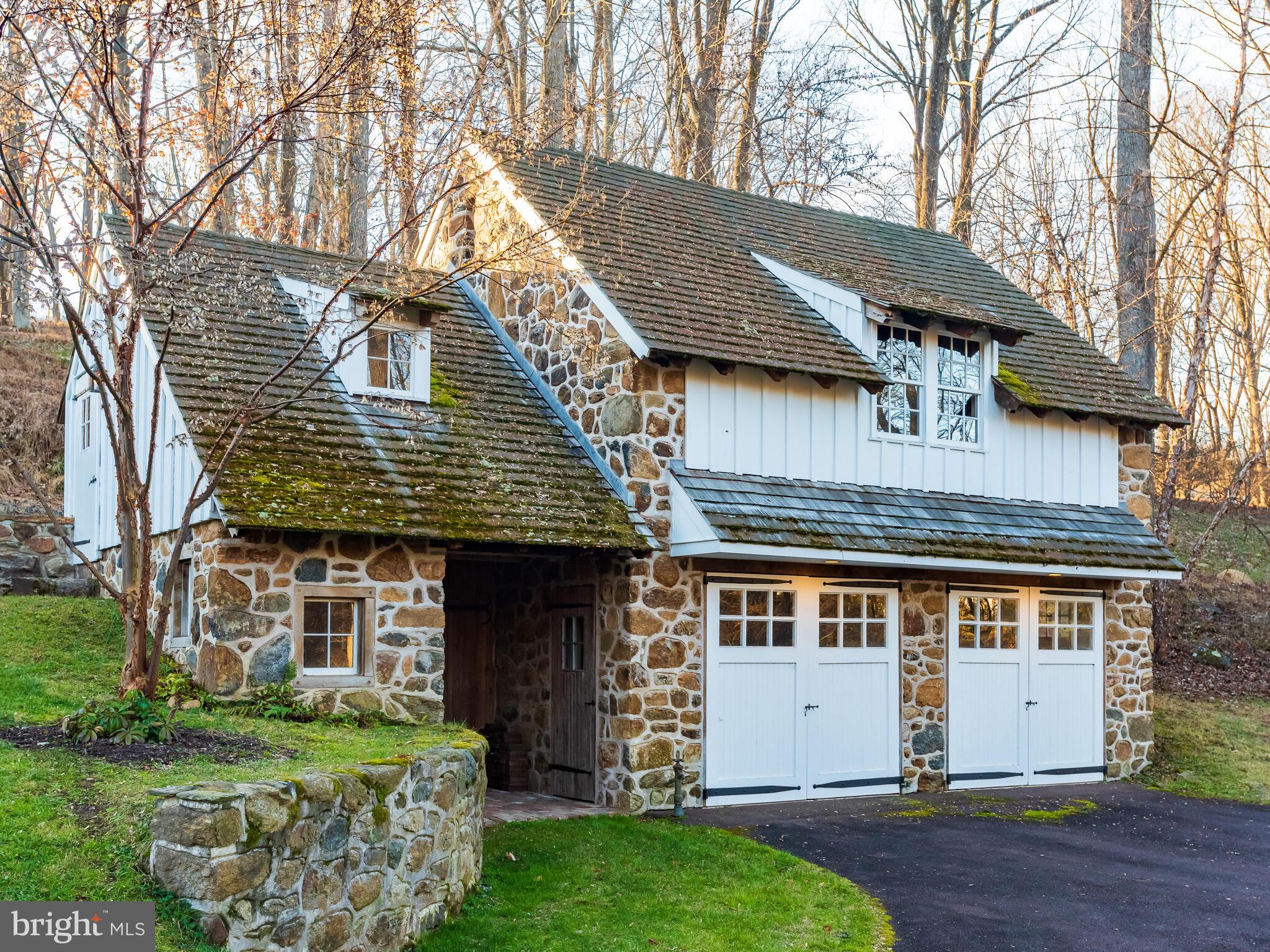 RADNOR HUNT - Residential