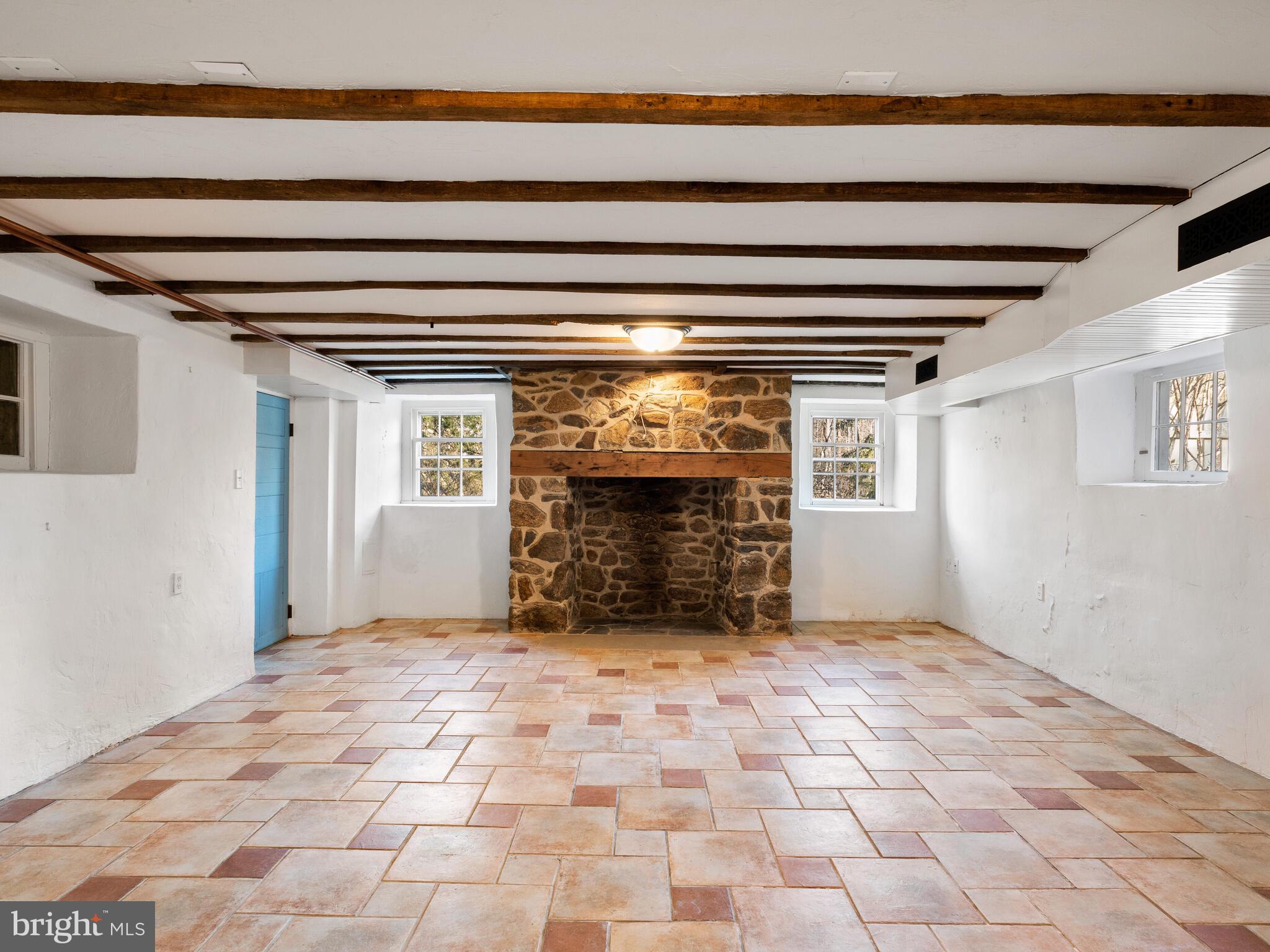 RADNOR HUNT - Residential