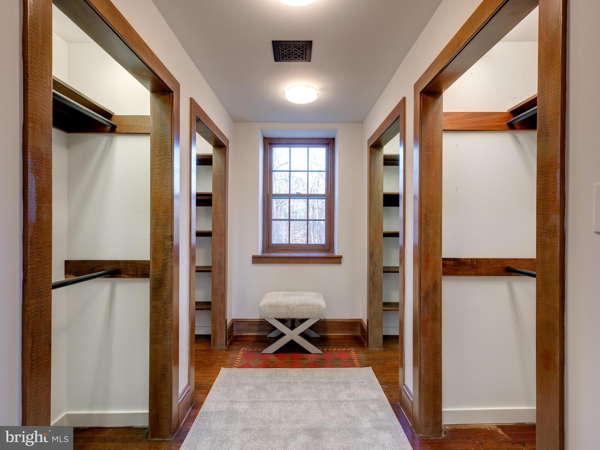 RADNOR HUNT - Residential