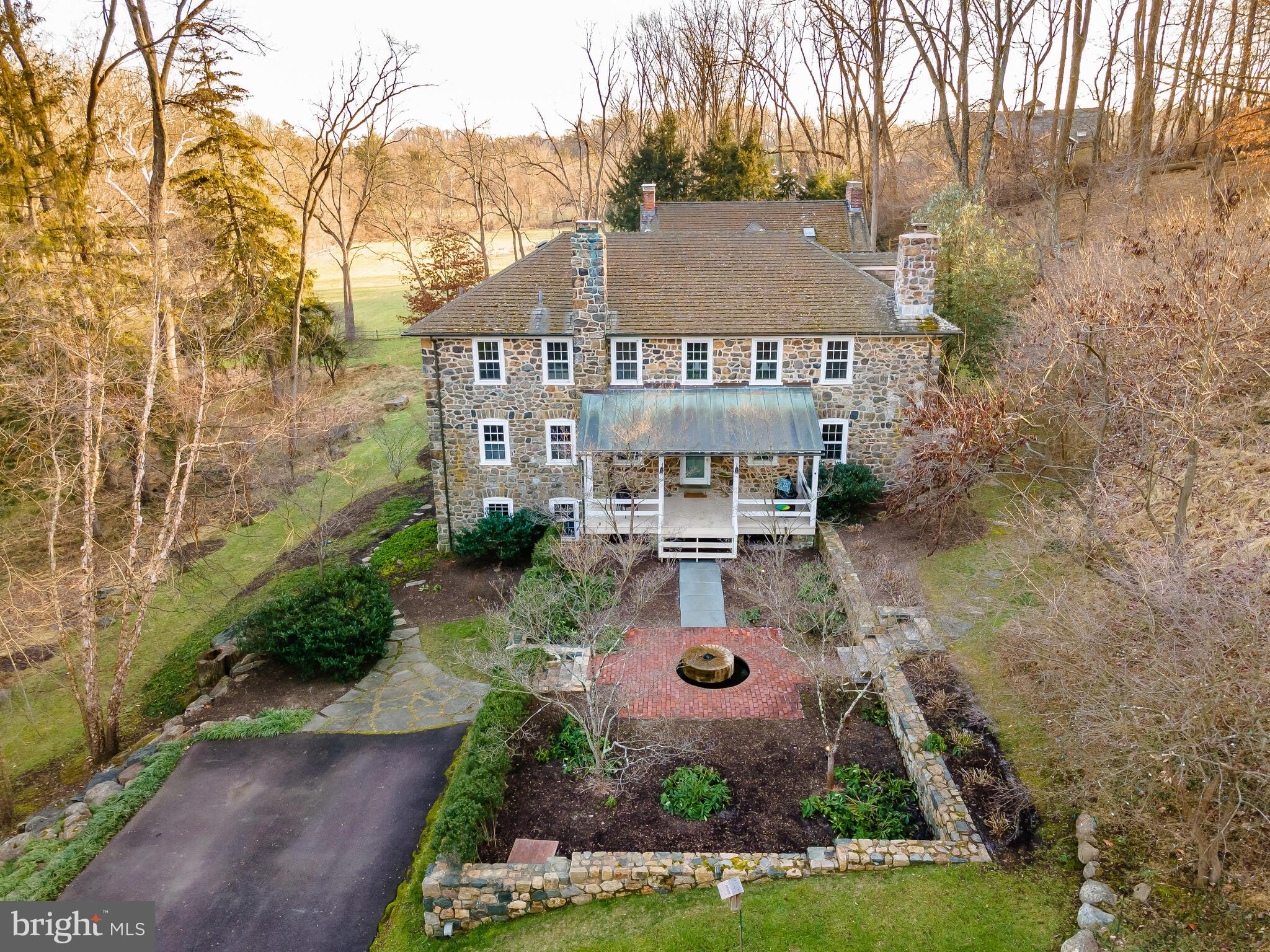 RADNOR HUNT - Residential