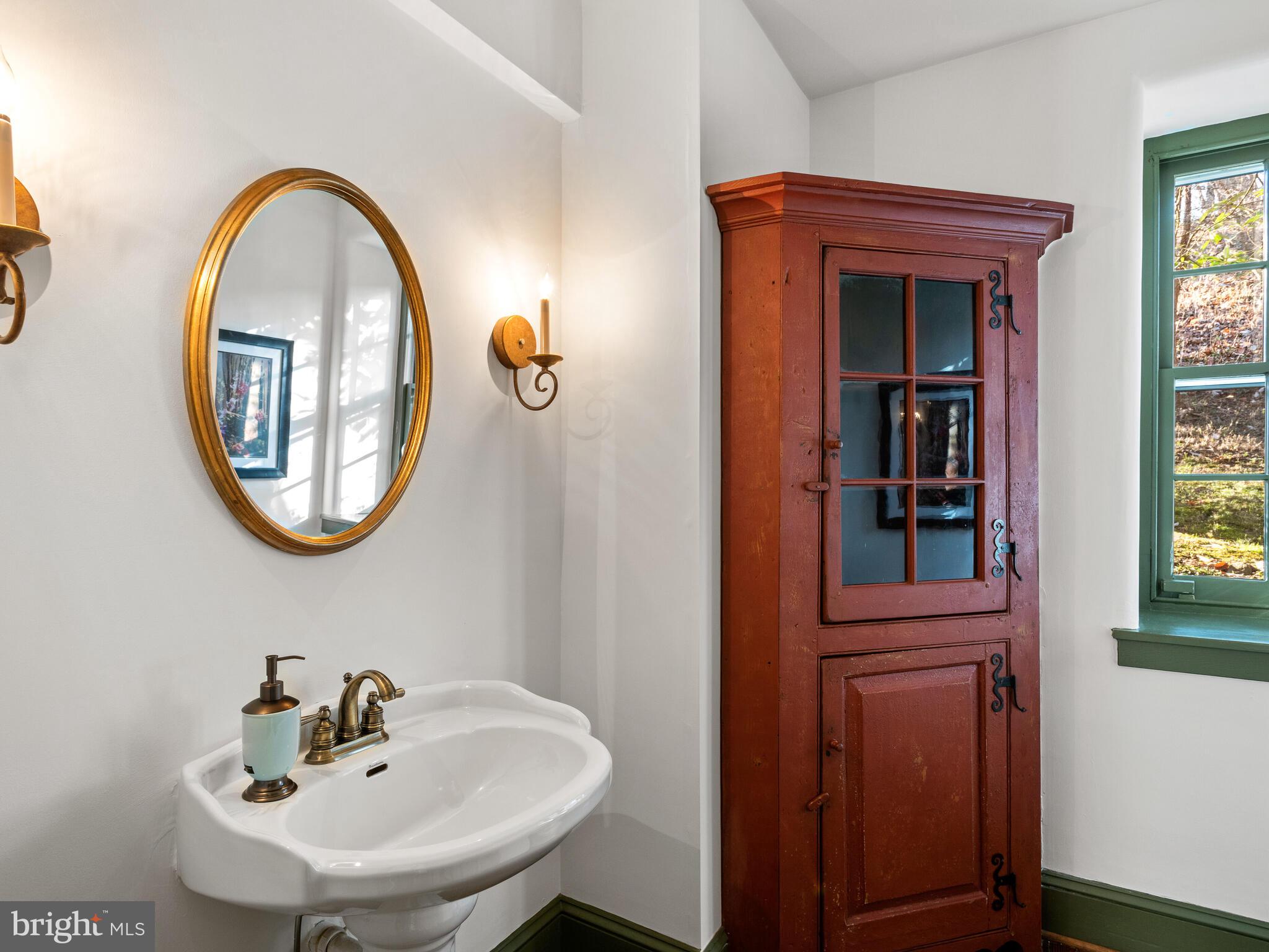 RADNOR HUNT - Residential