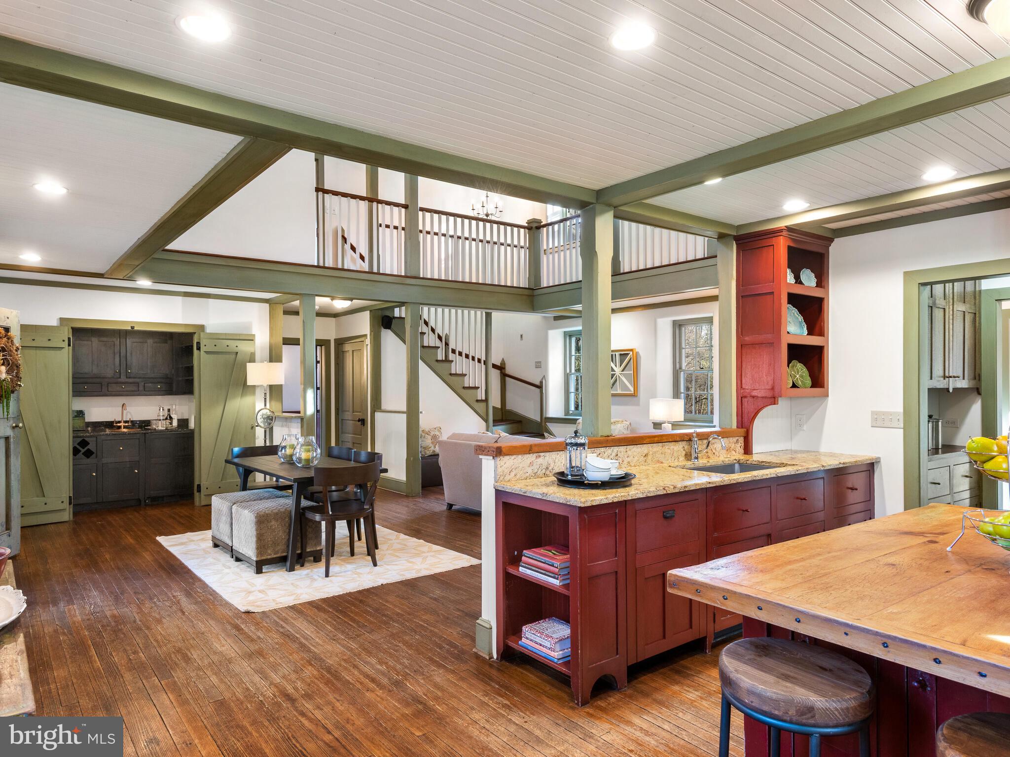 RADNOR HUNT - Residential