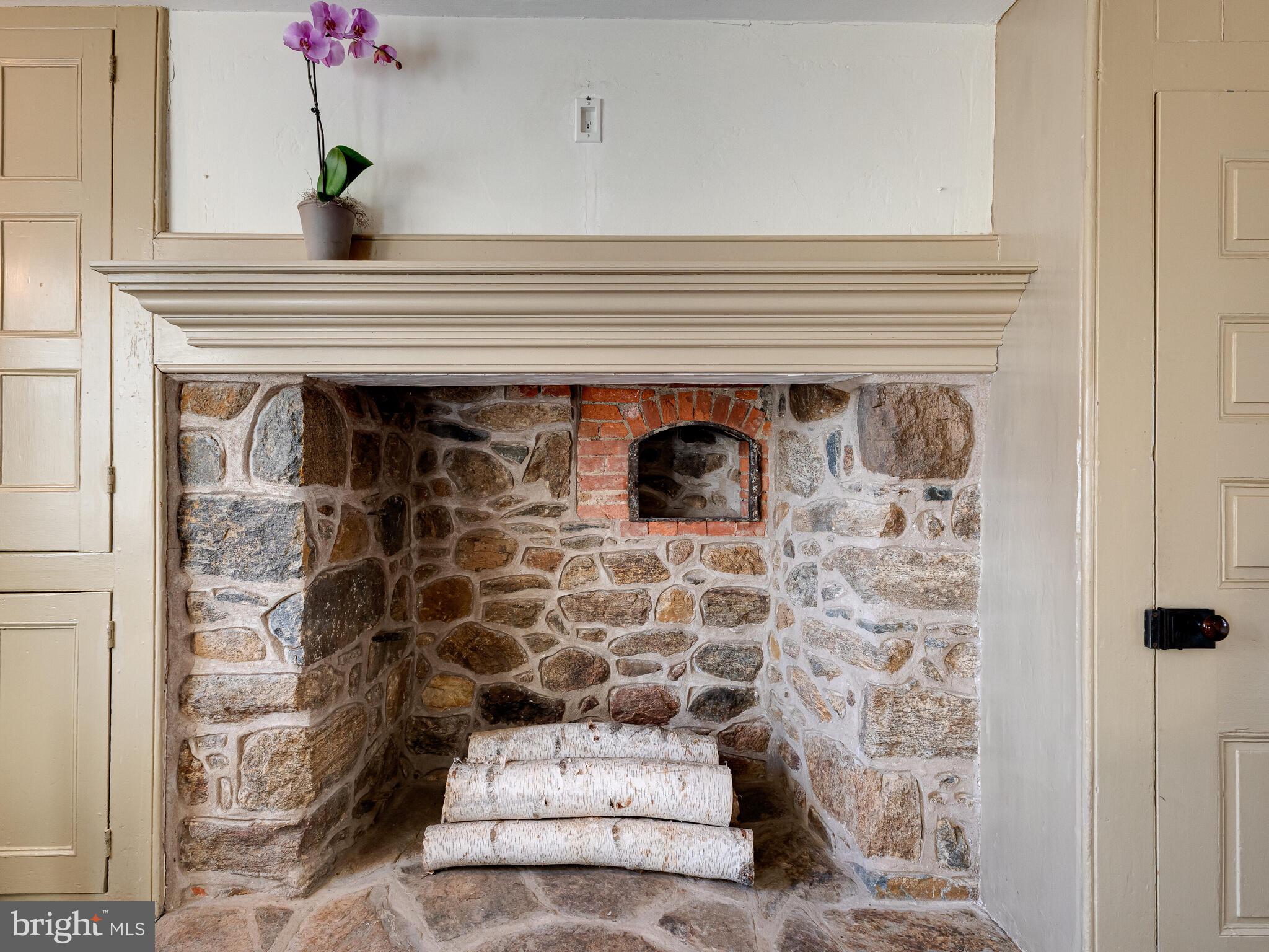 RADNOR HUNT - Residential