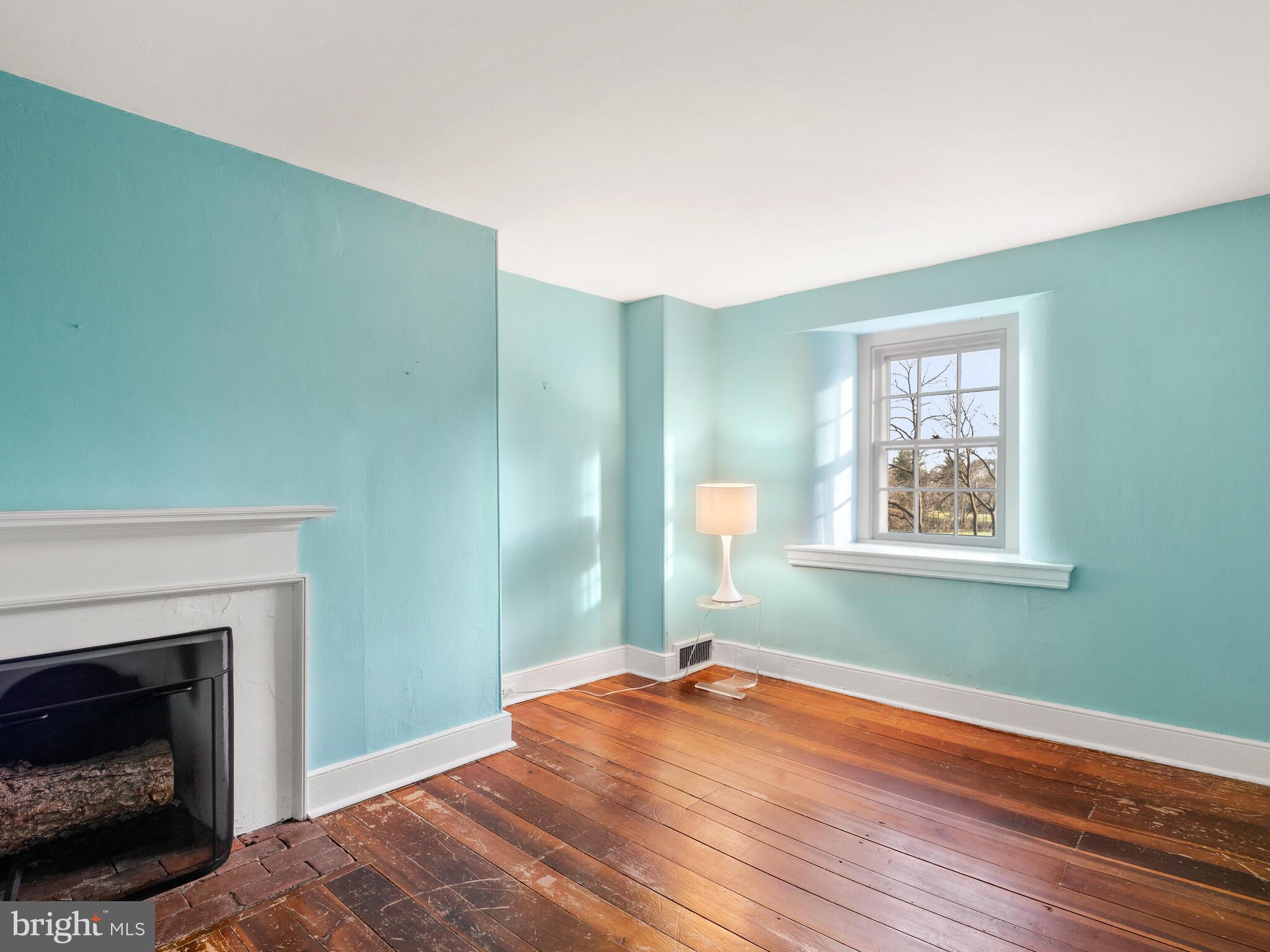 RADNOR HUNT - Residential