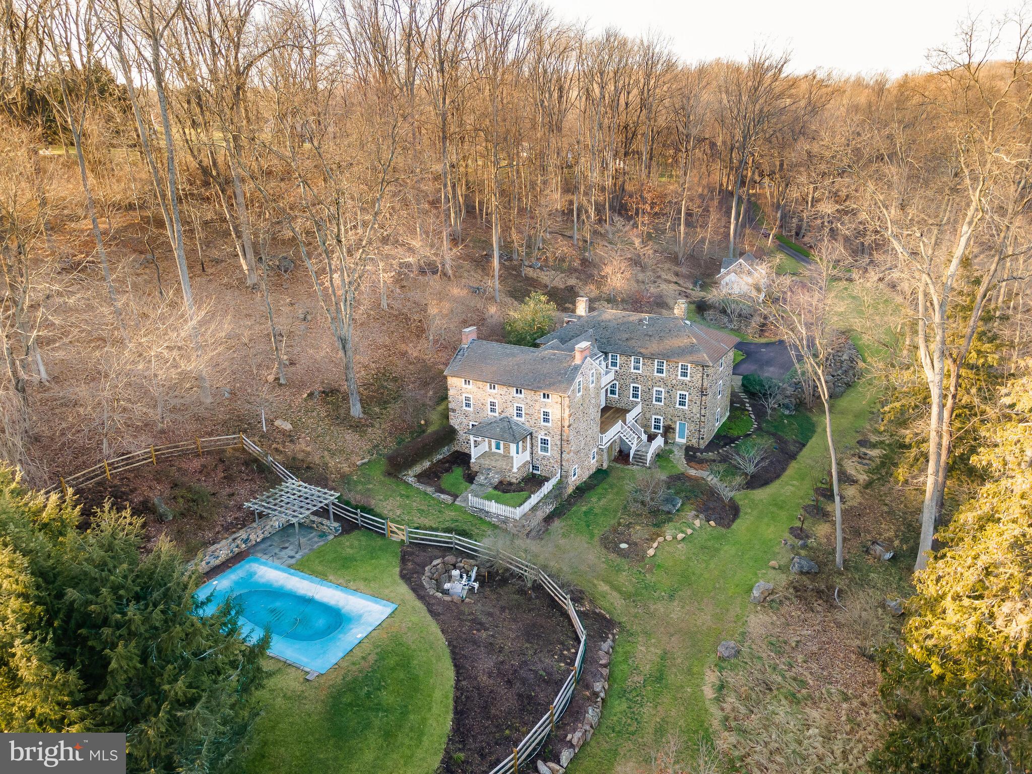 RADNOR HUNT - Residential