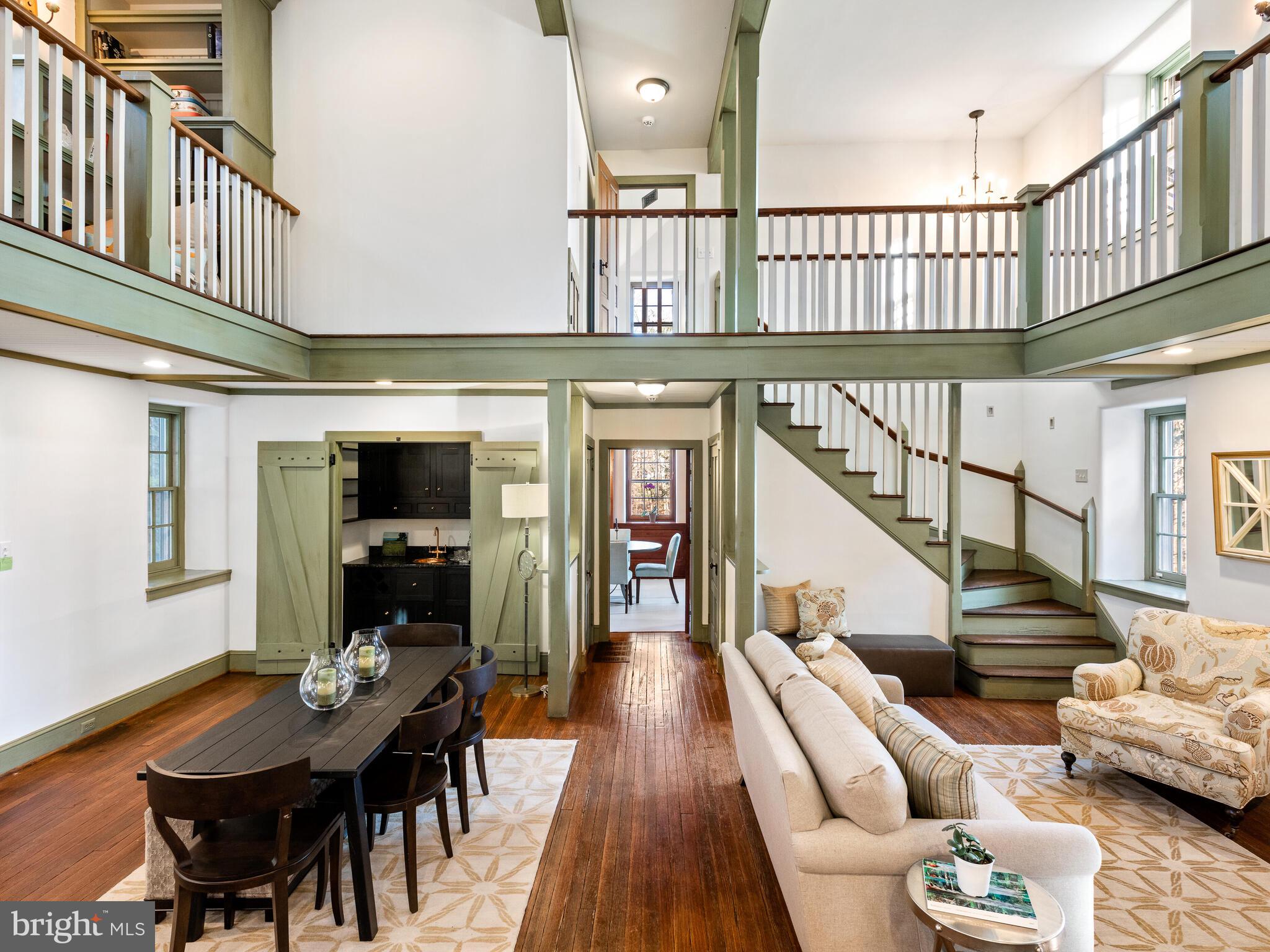 RADNOR HUNT - Residential