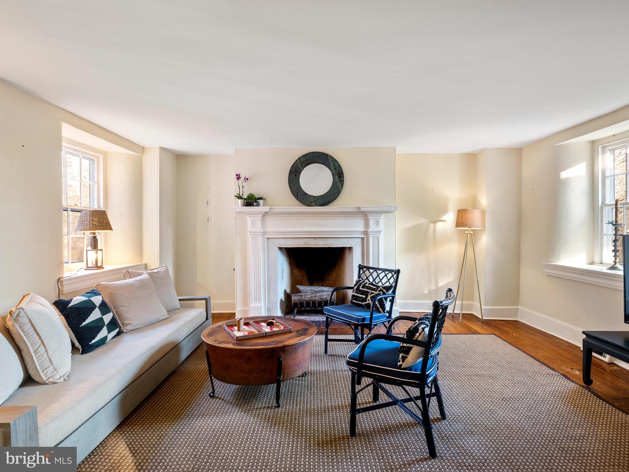 RADNOR HUNT - Residential