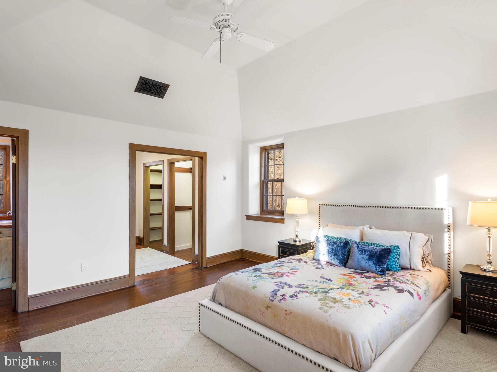 RADNOR HUNT - Residential