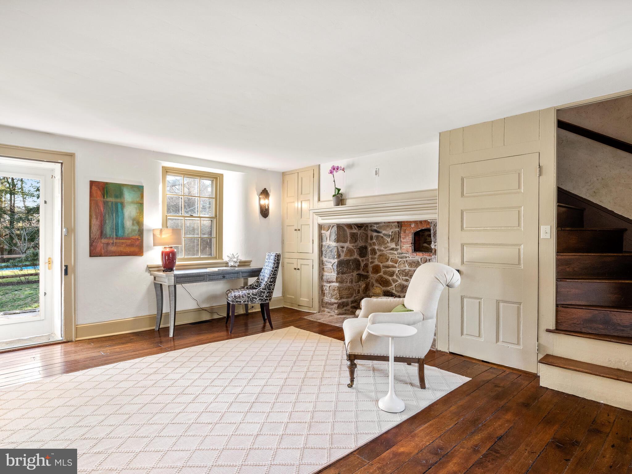 RADNOR HUNT - Residential