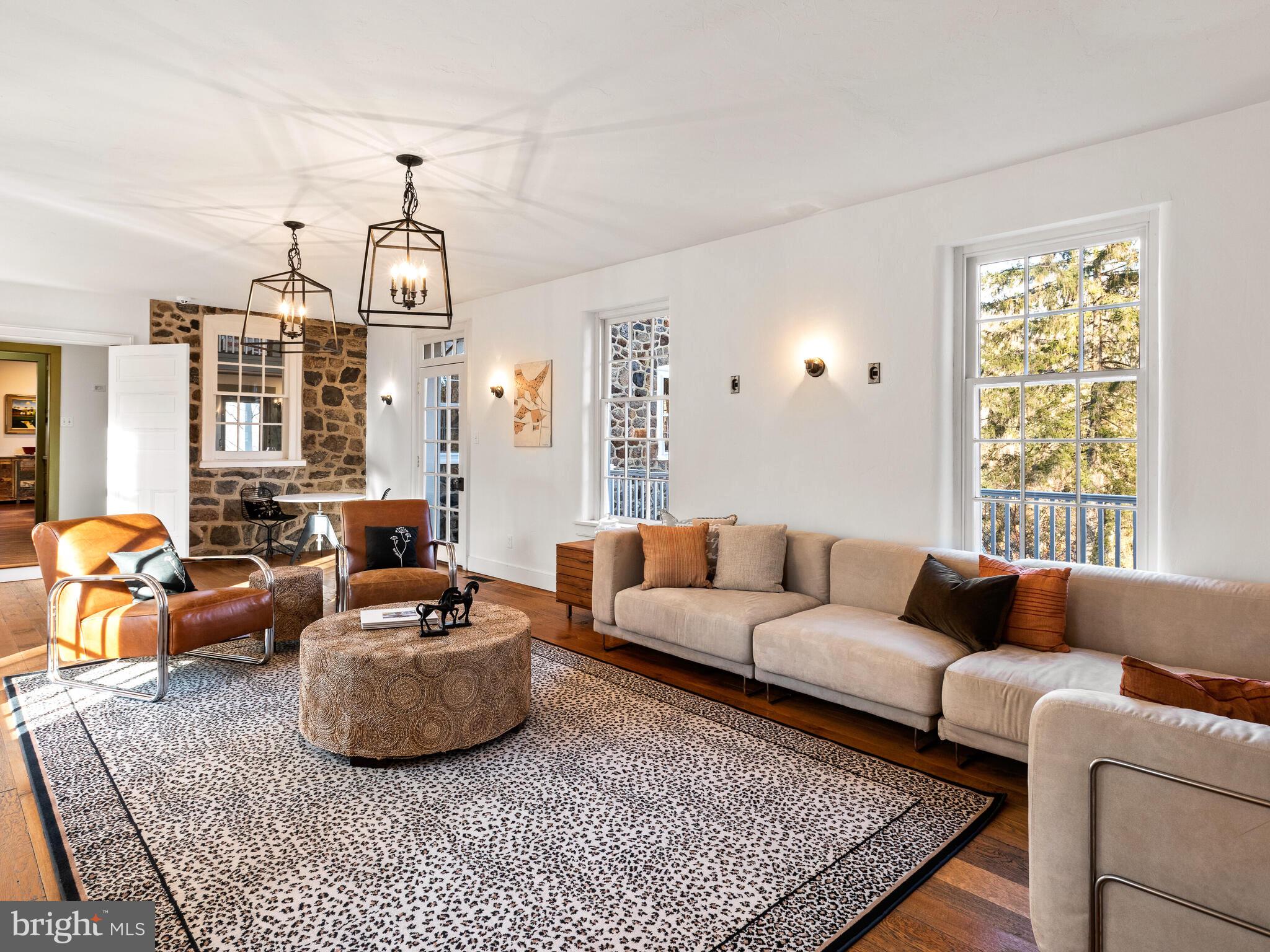 RADNOR HUNT - Residential