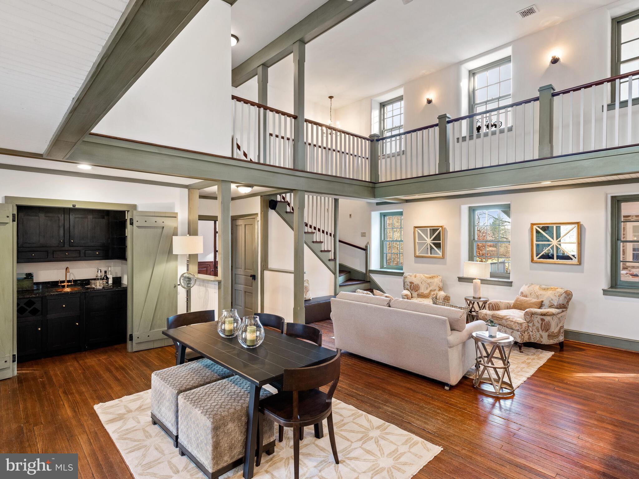 RADNOR HUNT - Residential