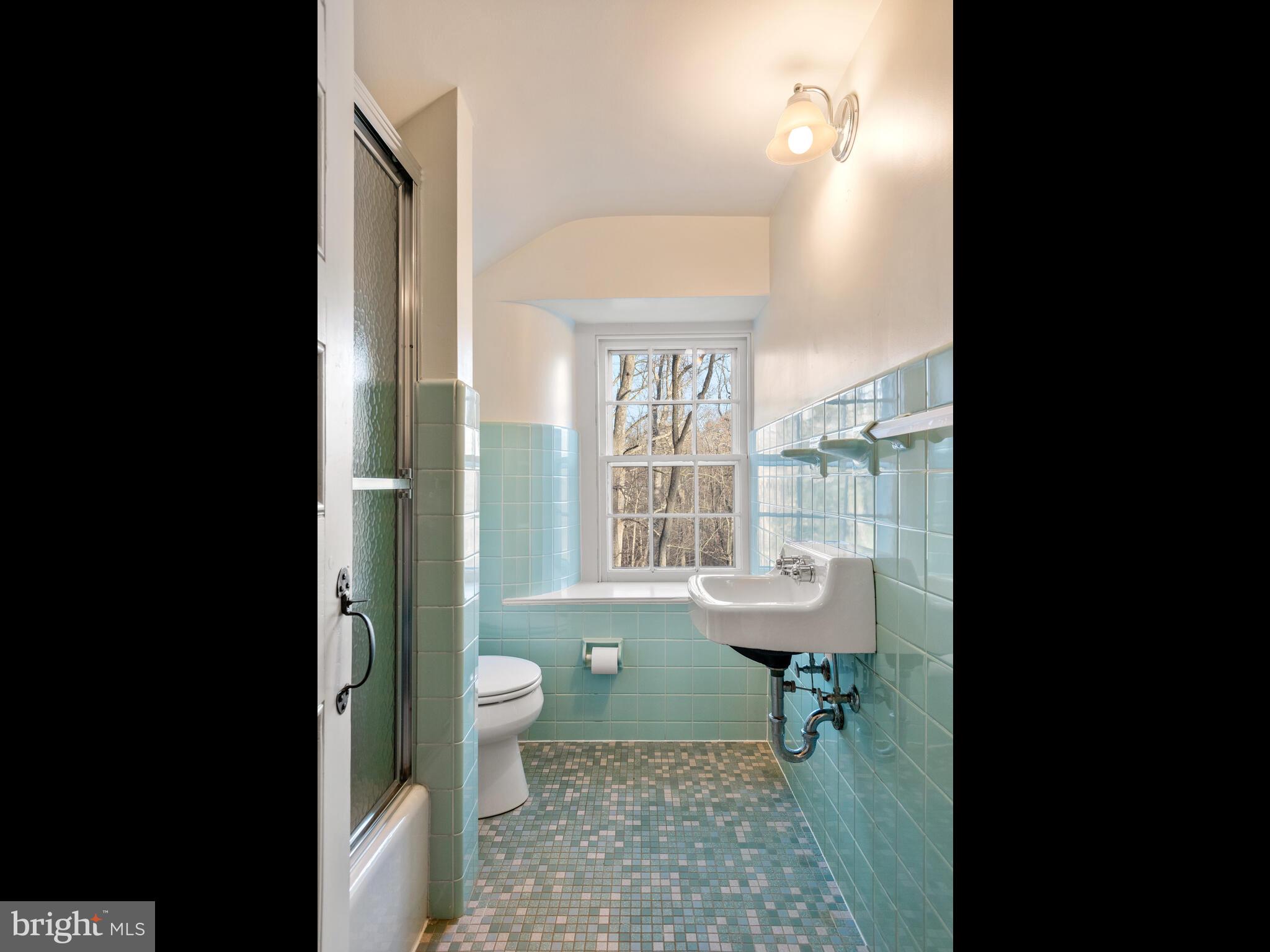 RADNOR HUNT - Residential