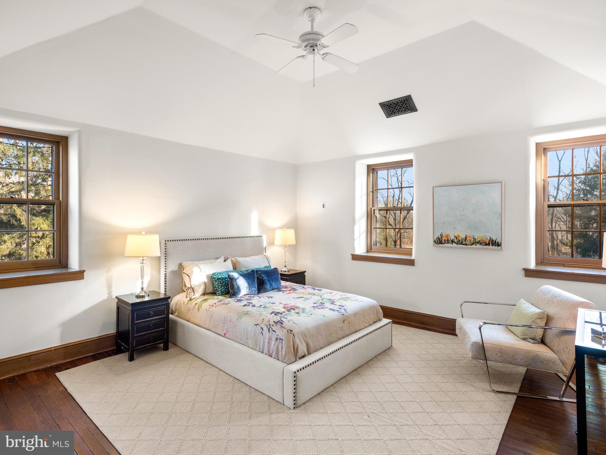 RADNOR HUNT - Residential