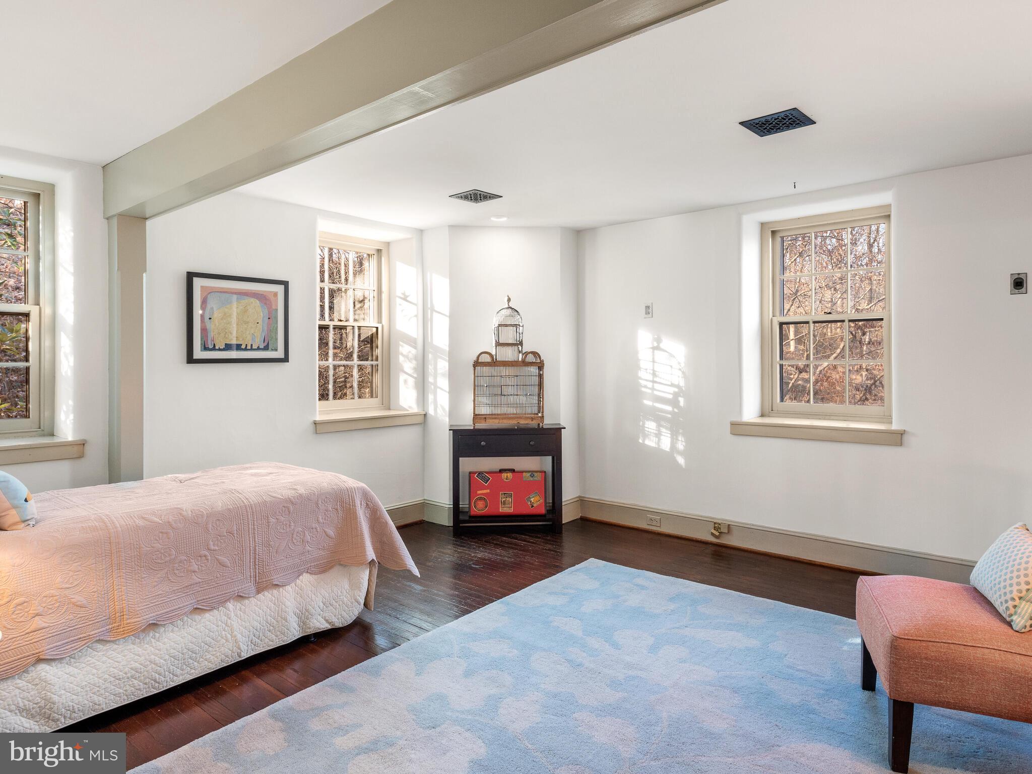 RADNOR HUNT - Residential