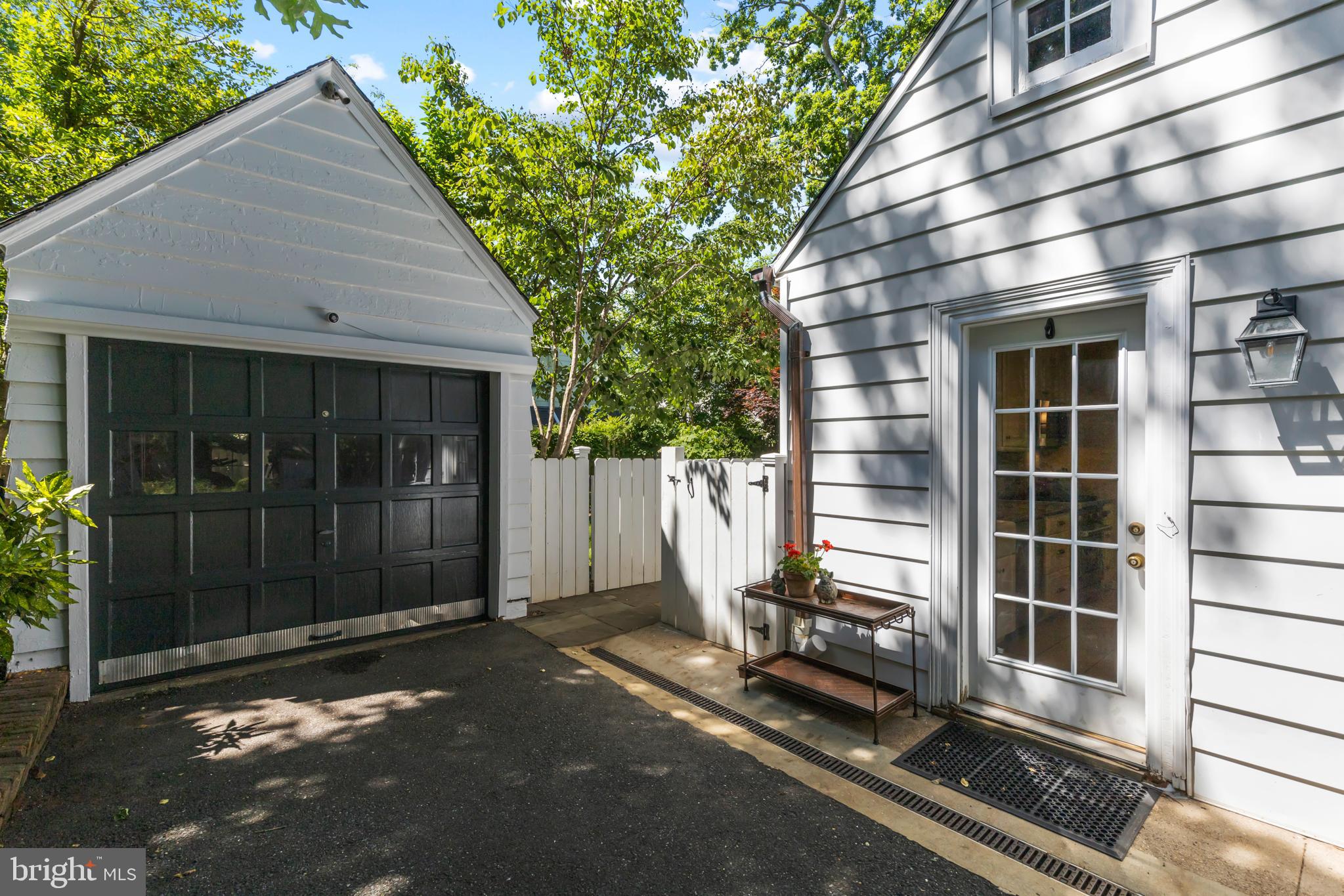 WESTMORELAND HILLS - Residential