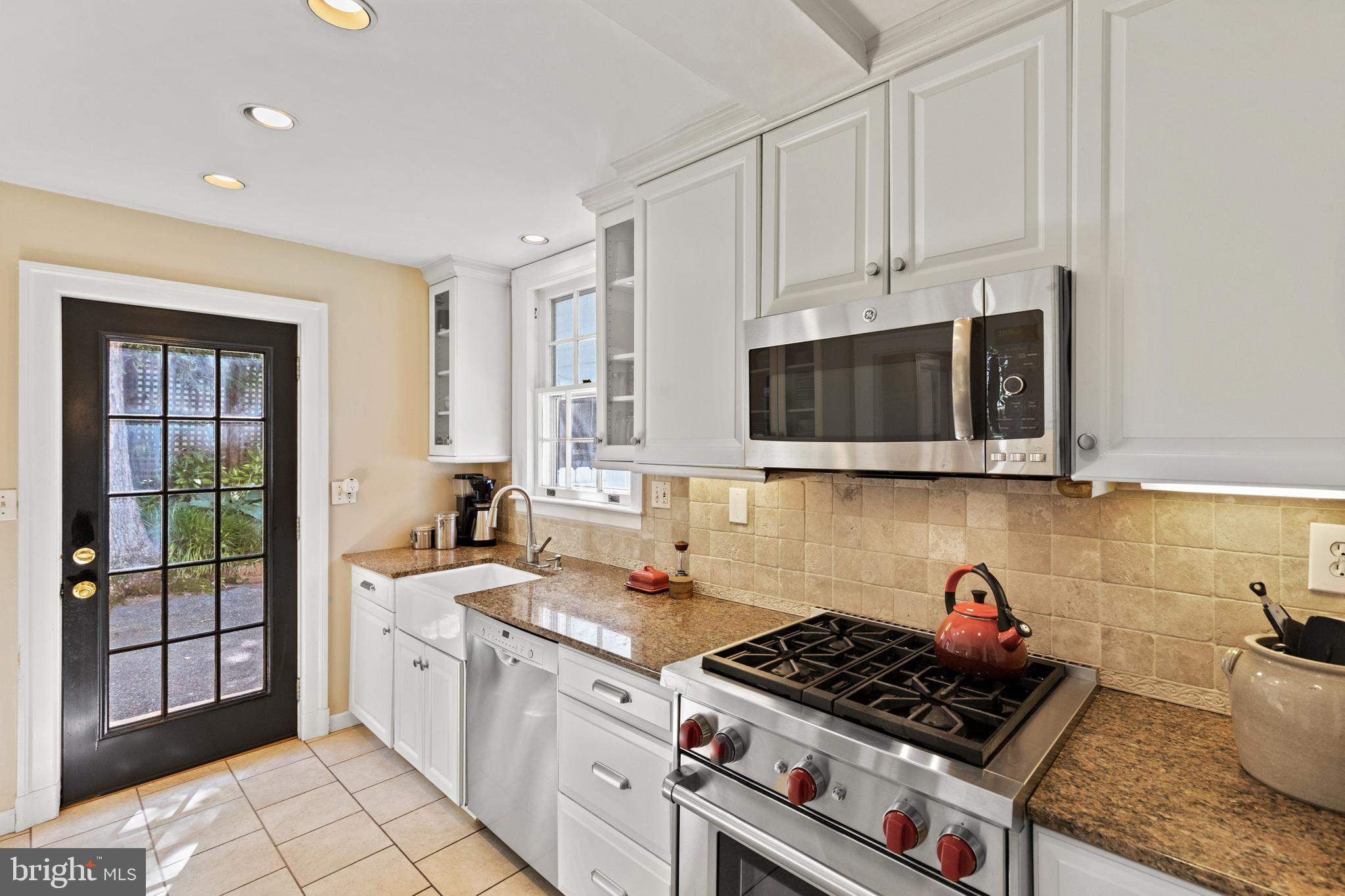 WESTMORELAND HILLS - Residential