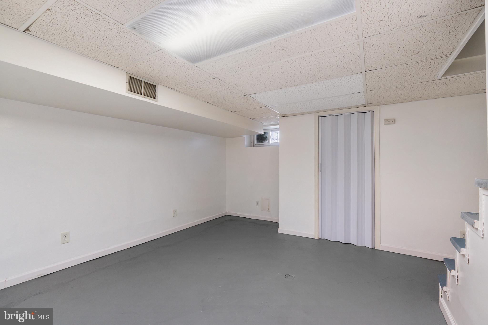 WEST BALTIMORE - Residential Lease