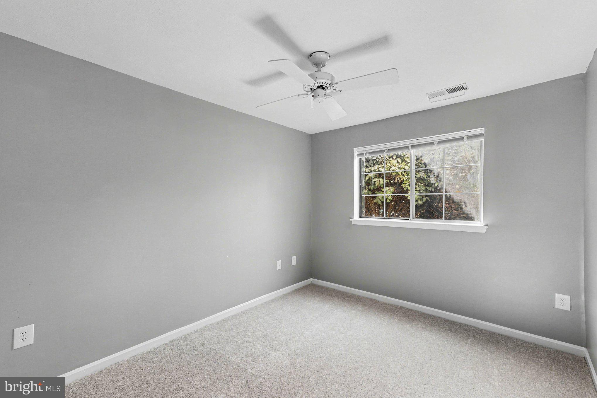 BULL RUN CONDO - Residential