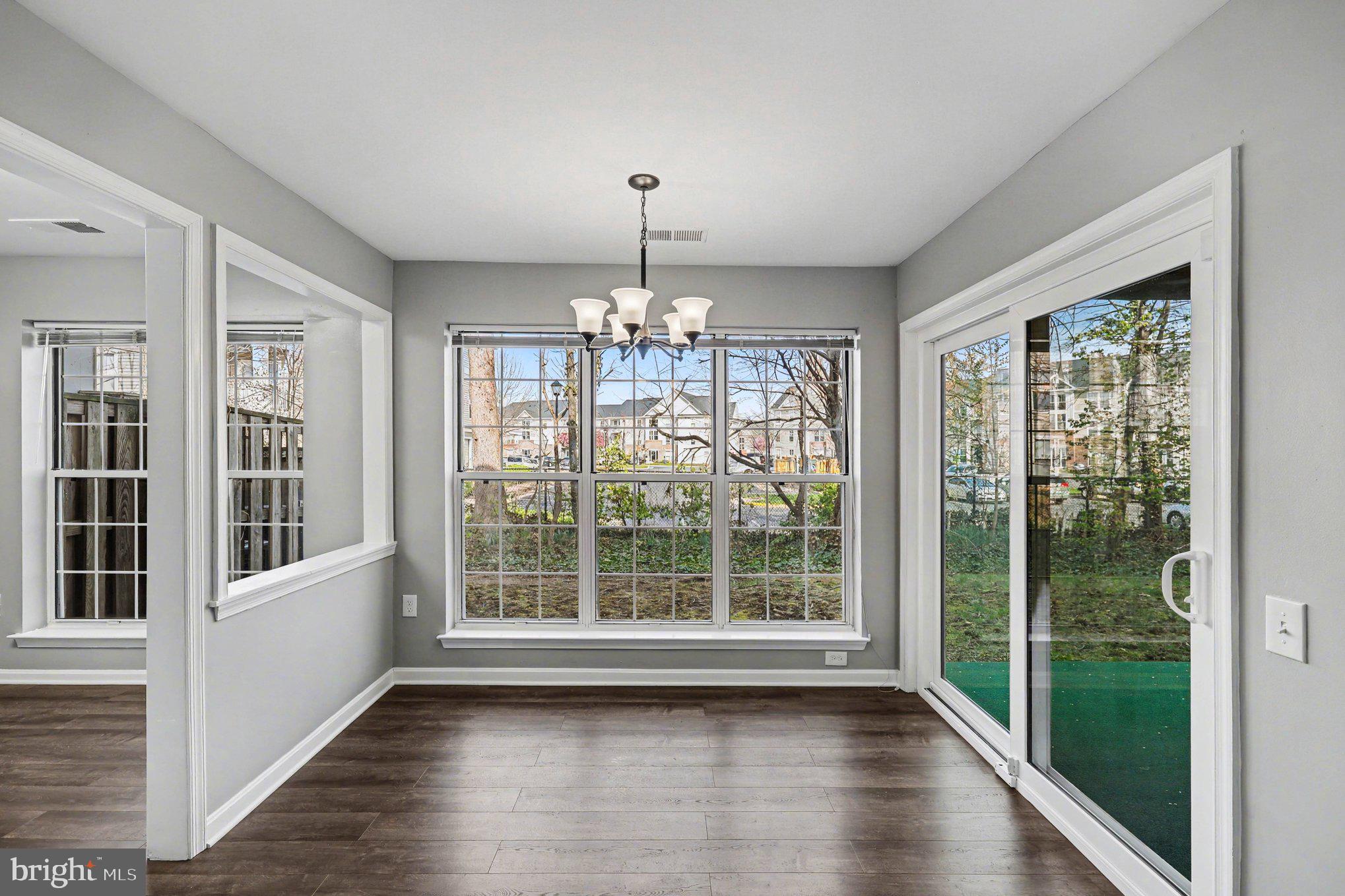 BULL RUN CONDO - Residential