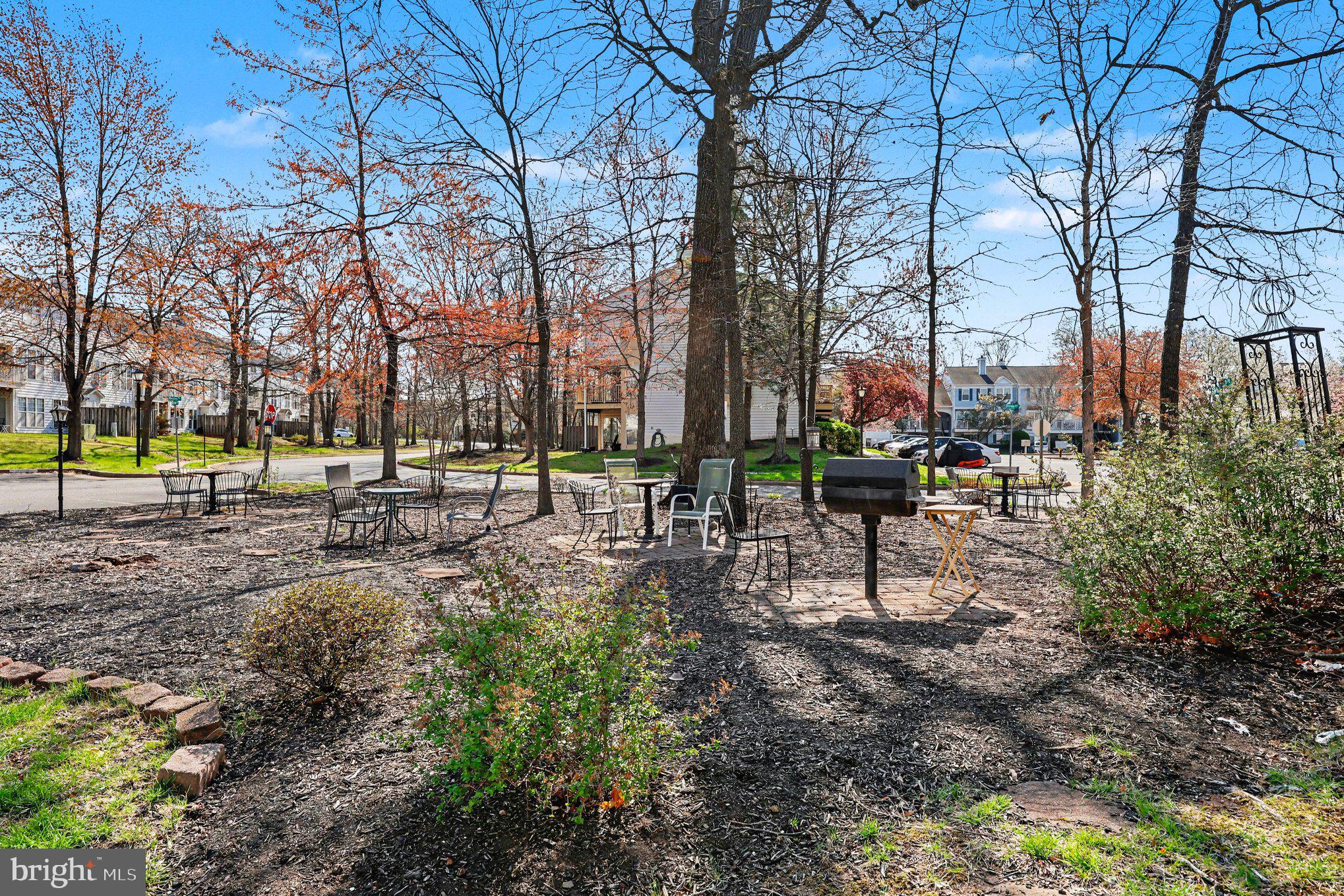 BULL RUN CONDO - Residential