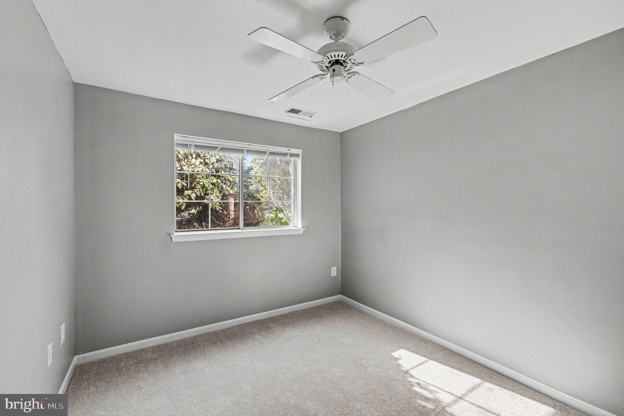 BULL RUN CONDO - Residential