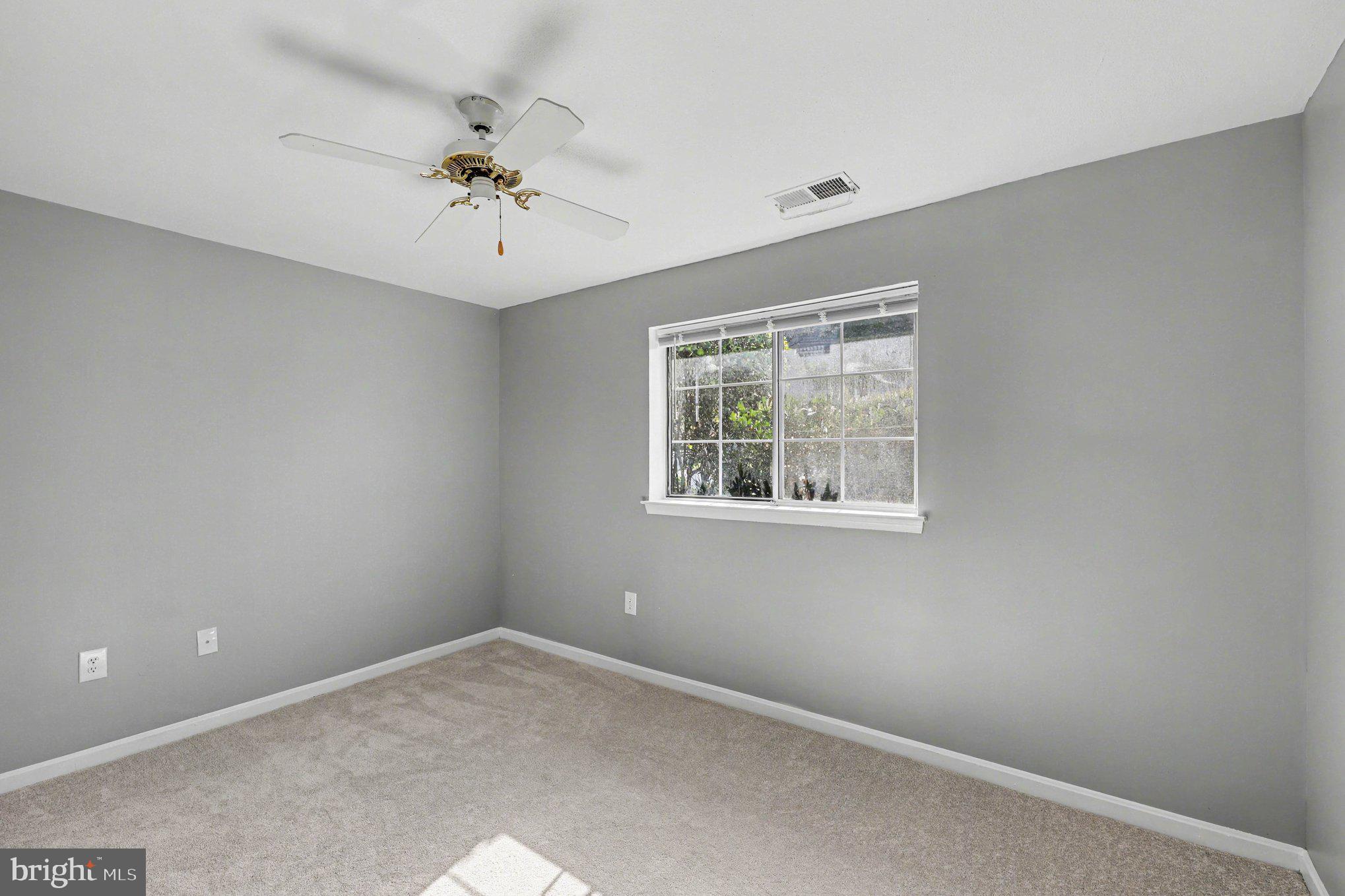 BULL RUN CONDO - Residential