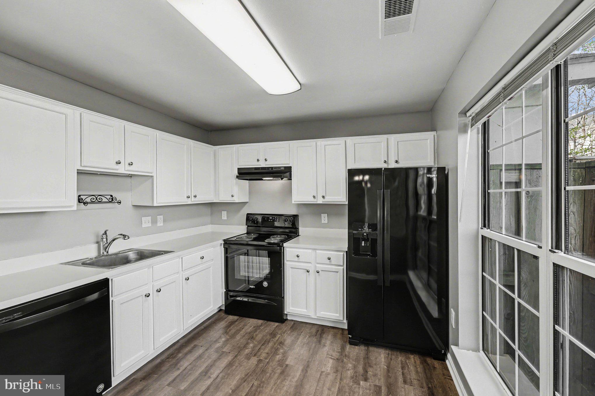 BULL RUN CONDO - Residential