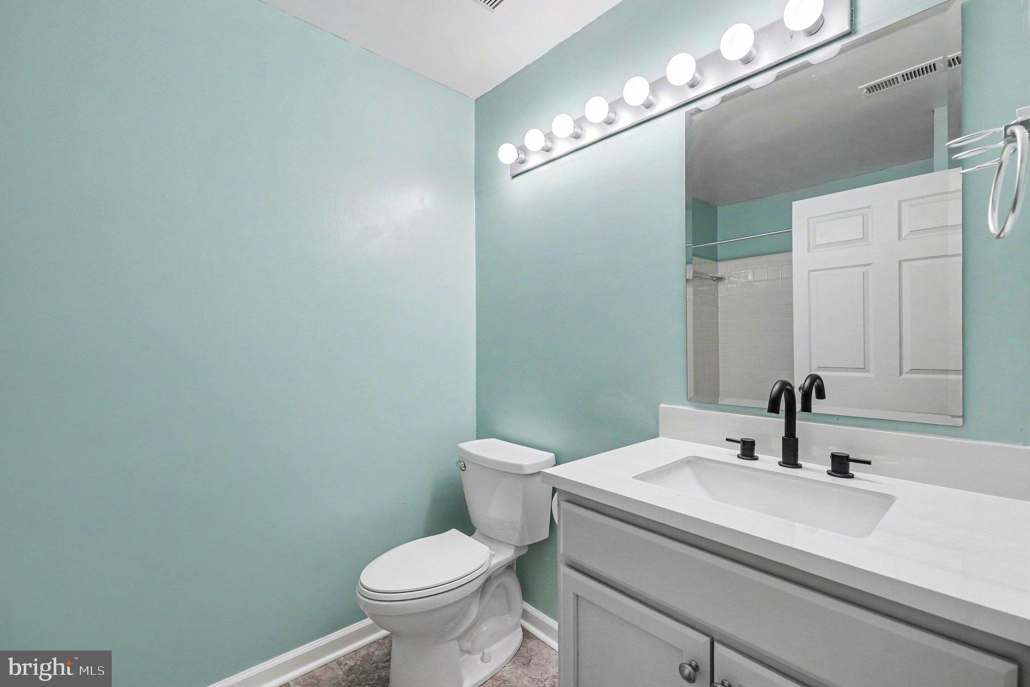 BULL RUN CONDO - Residential