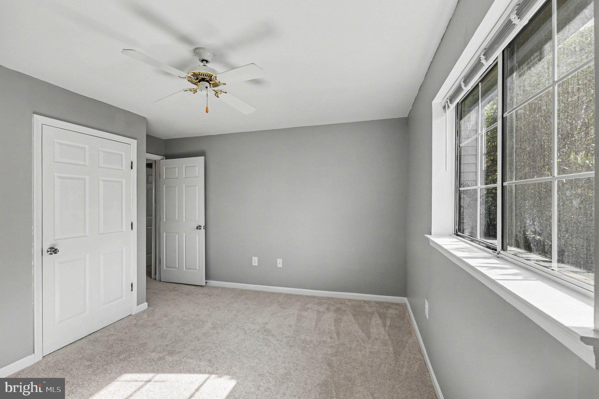 BULL RUN CONDO - Residential