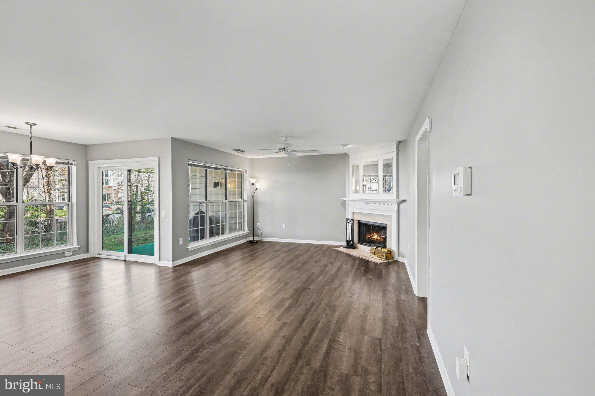 BULL RUN CONDO - Residential