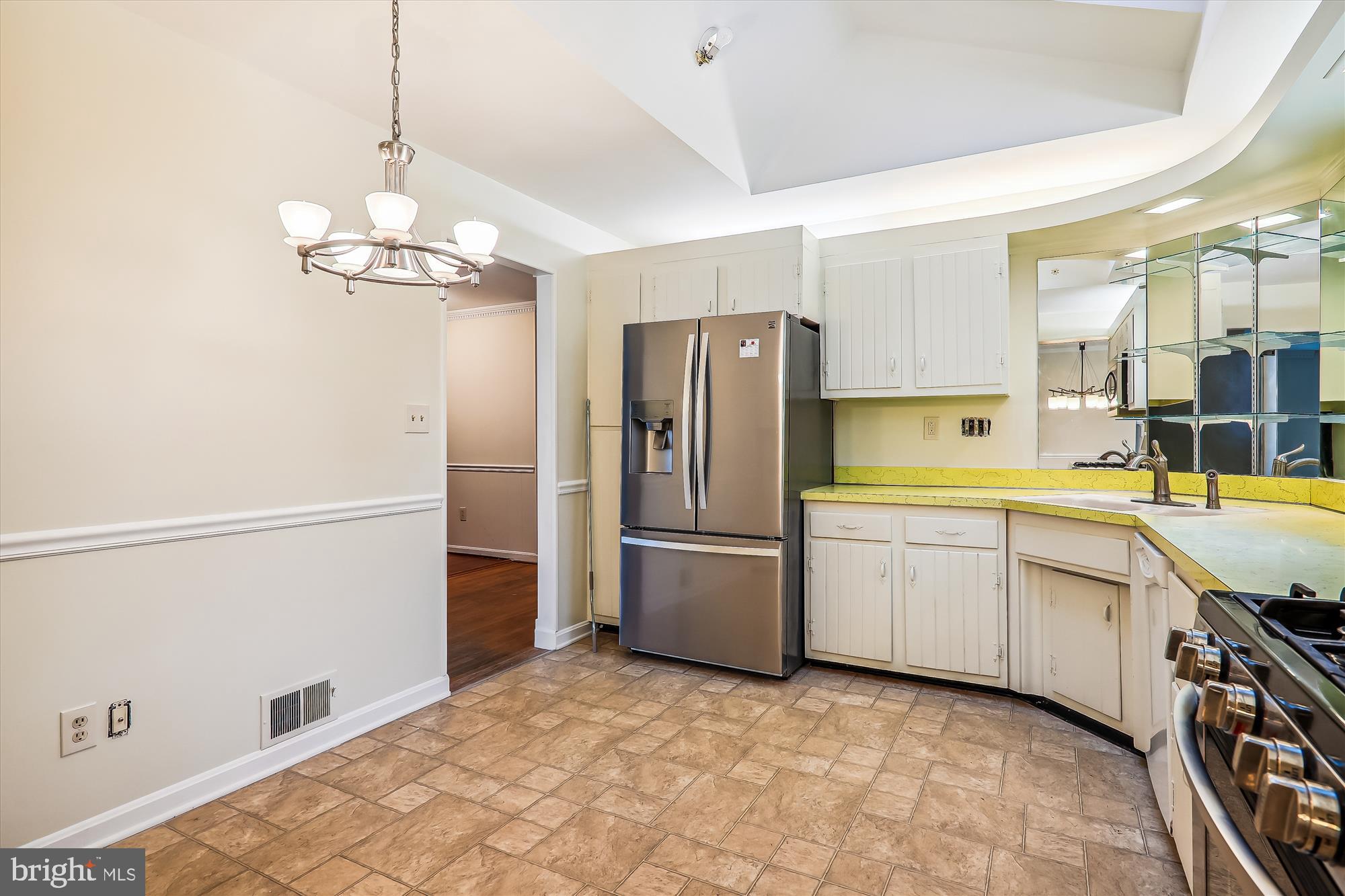 CALVERTON - Residential