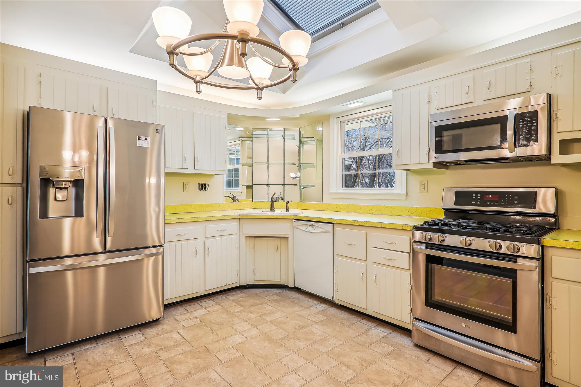 CALVERTON - Residential