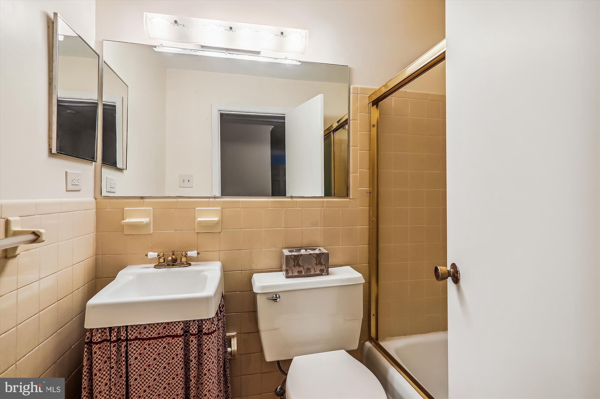 CALVERTON - Residential