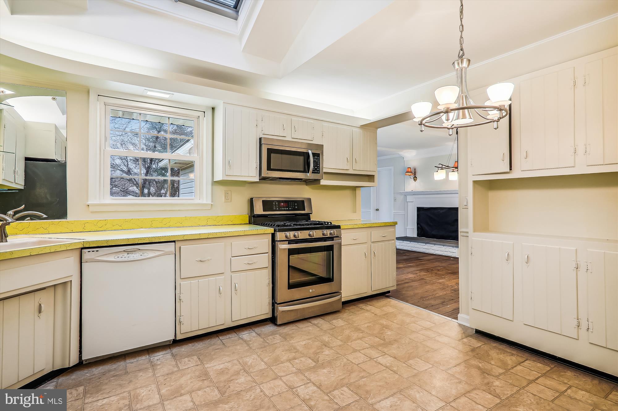 CALVERTON - Residential